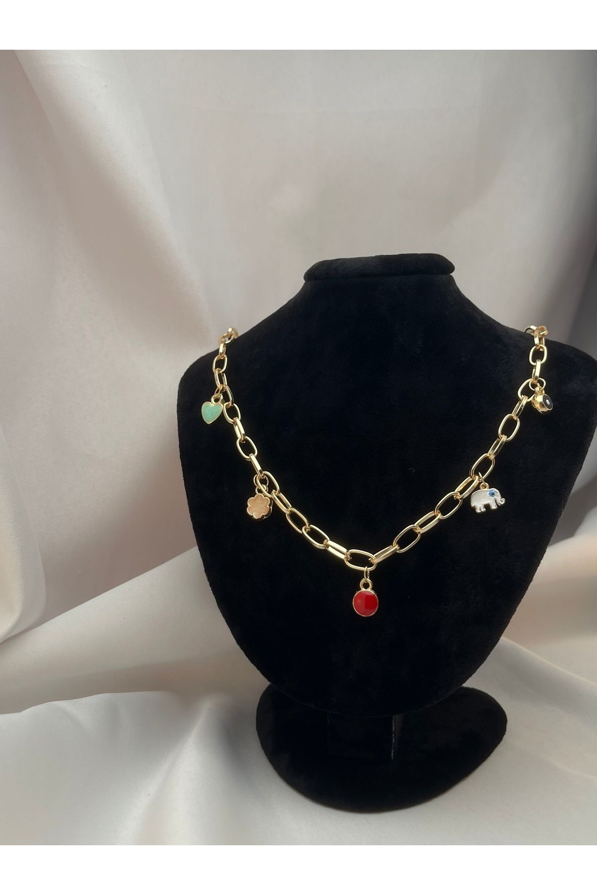 Butik Beyaz Fil , Kalpli Ve Nazar Boncuğu Charmlı Kolye / 20 cm