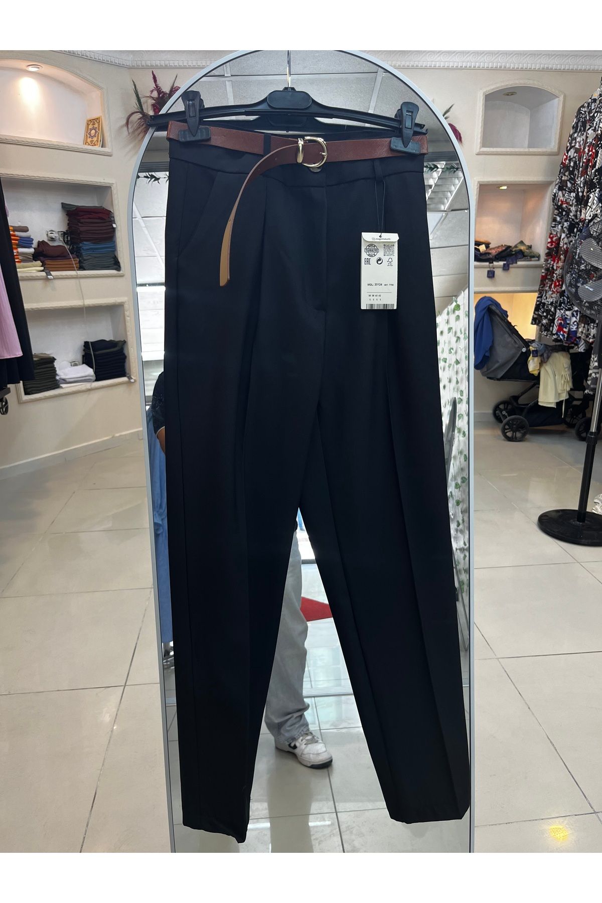ERA Bej Kemerli Yüksek Bel Kadın Kumaş Pantolon - Düz Kesim