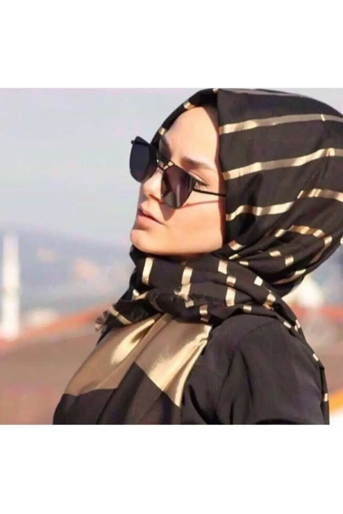 PİRAMİT PAMUK FLOŞLU ŞAL SİYAH GOLD