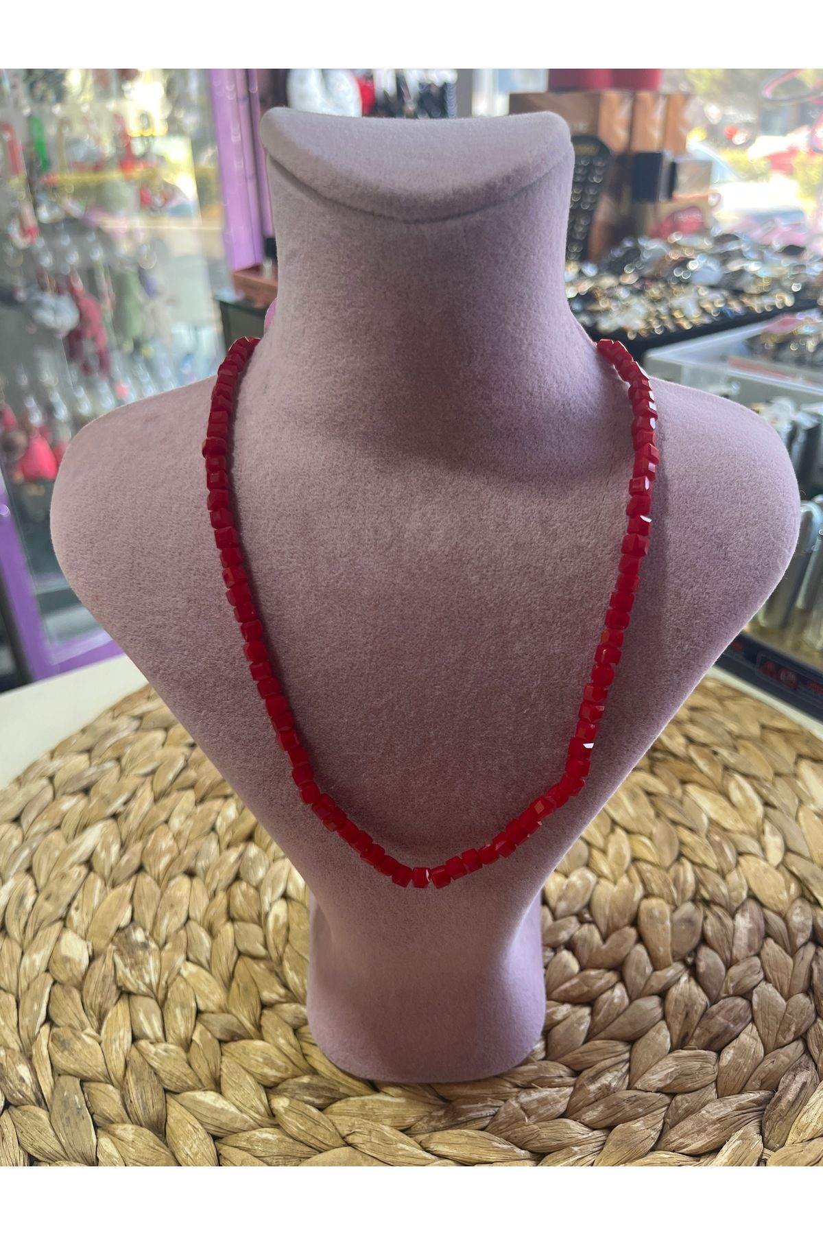 Madam accesorize Boncuk işi kolye