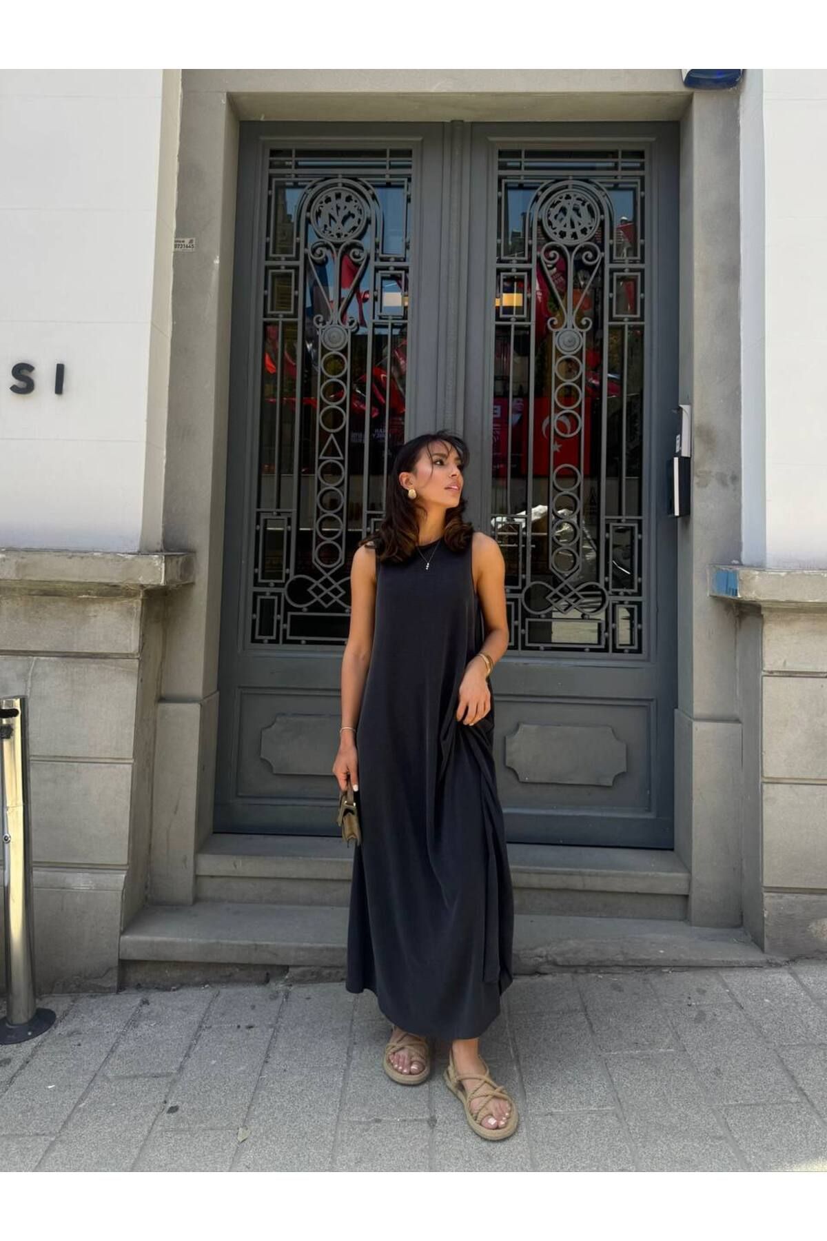 Butik Modal Kumaş Oversize Kesim Kolsuz Maxi Elbise