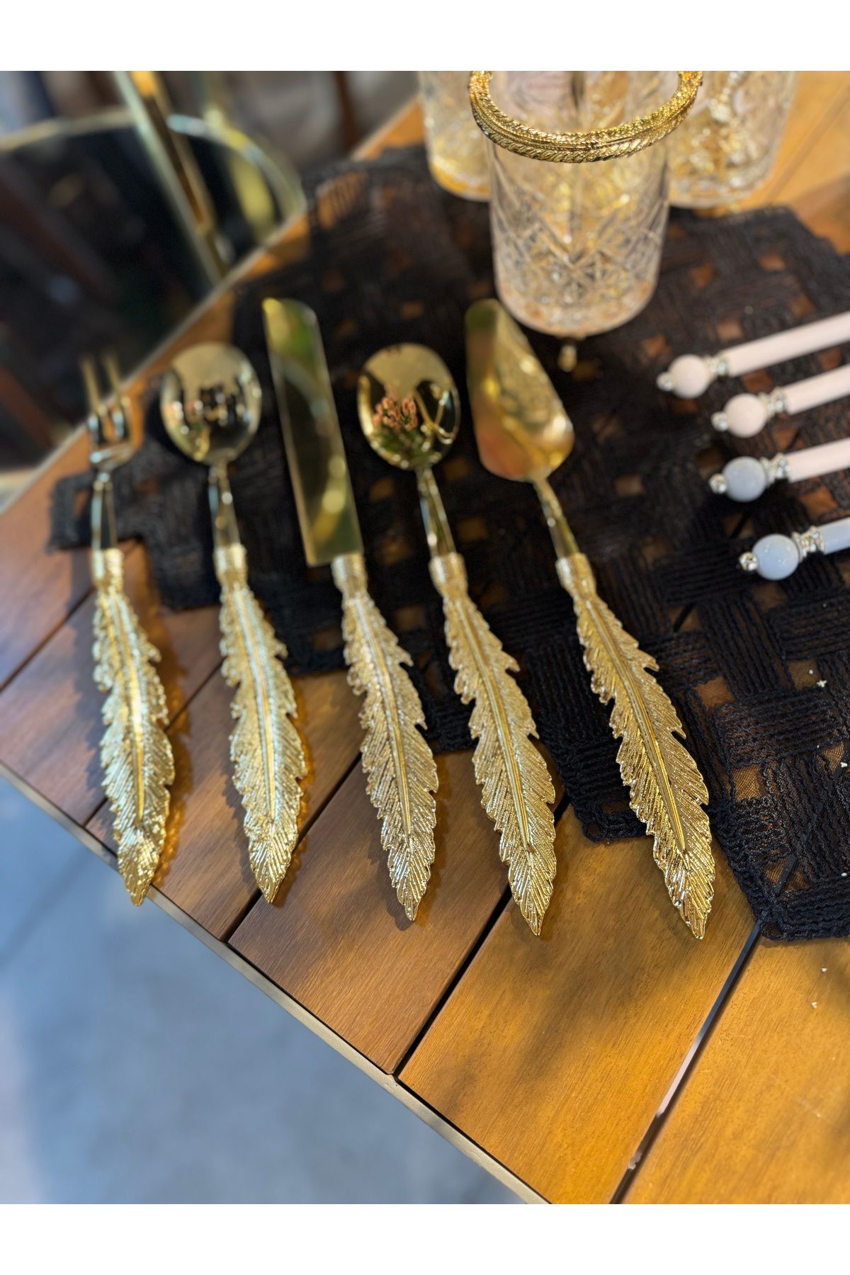hediye ESTERHOMEDECOR 5’li Tüy model metal servis kaşığı gold