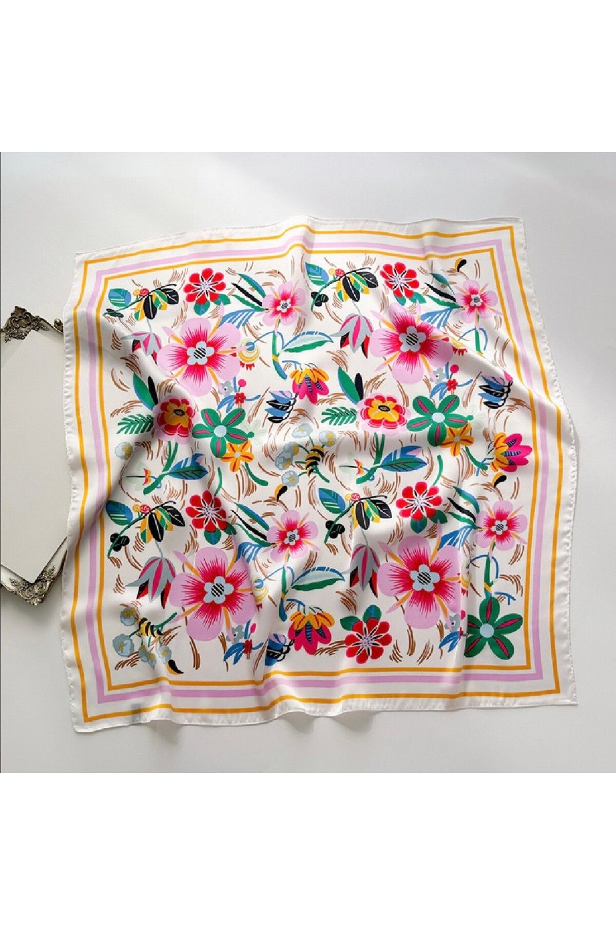 CHARMLUCKY RENKLİ DESENLİ ŞAL 70X70 CM