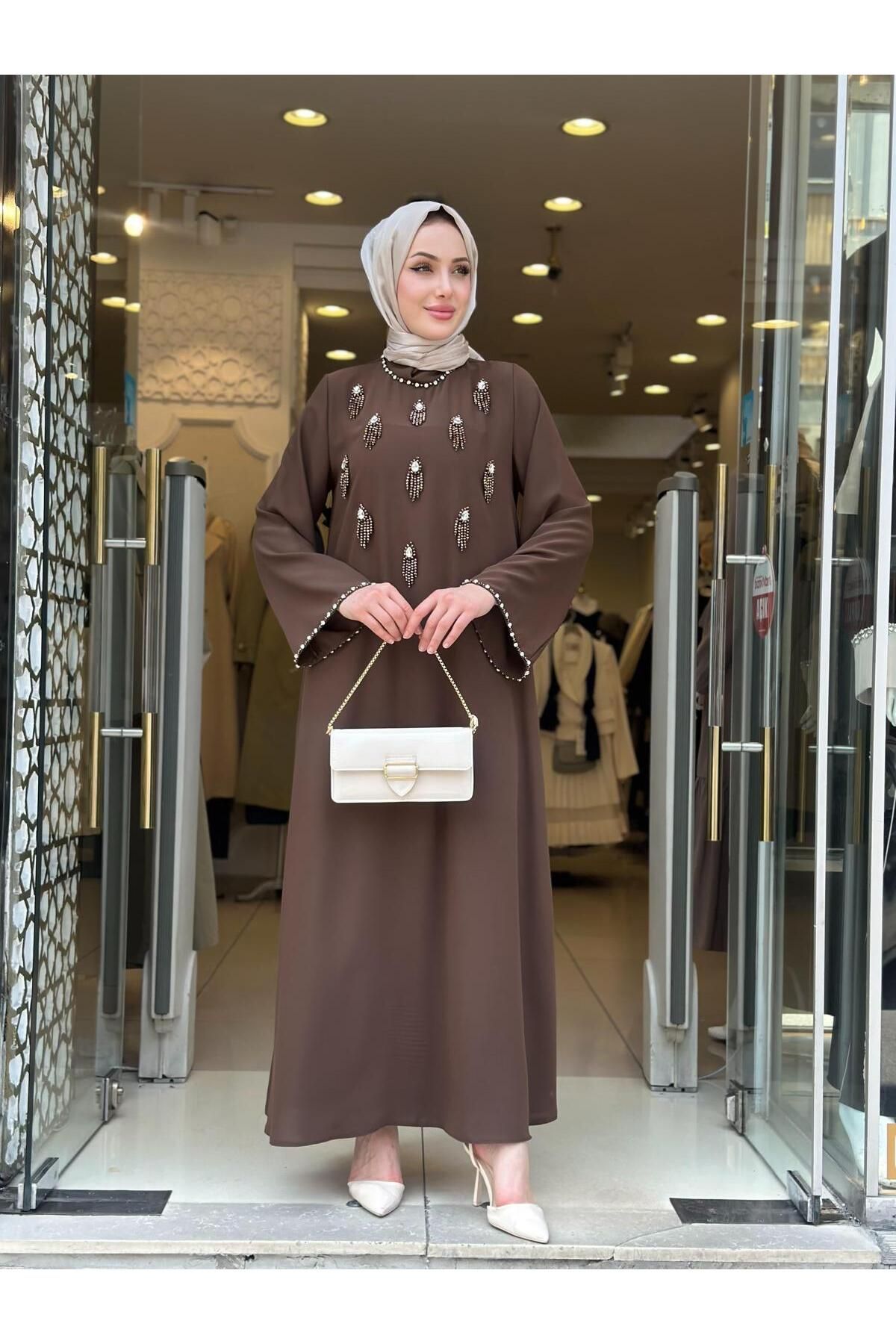 MODA BONCUK DETAYLI ELBİSE