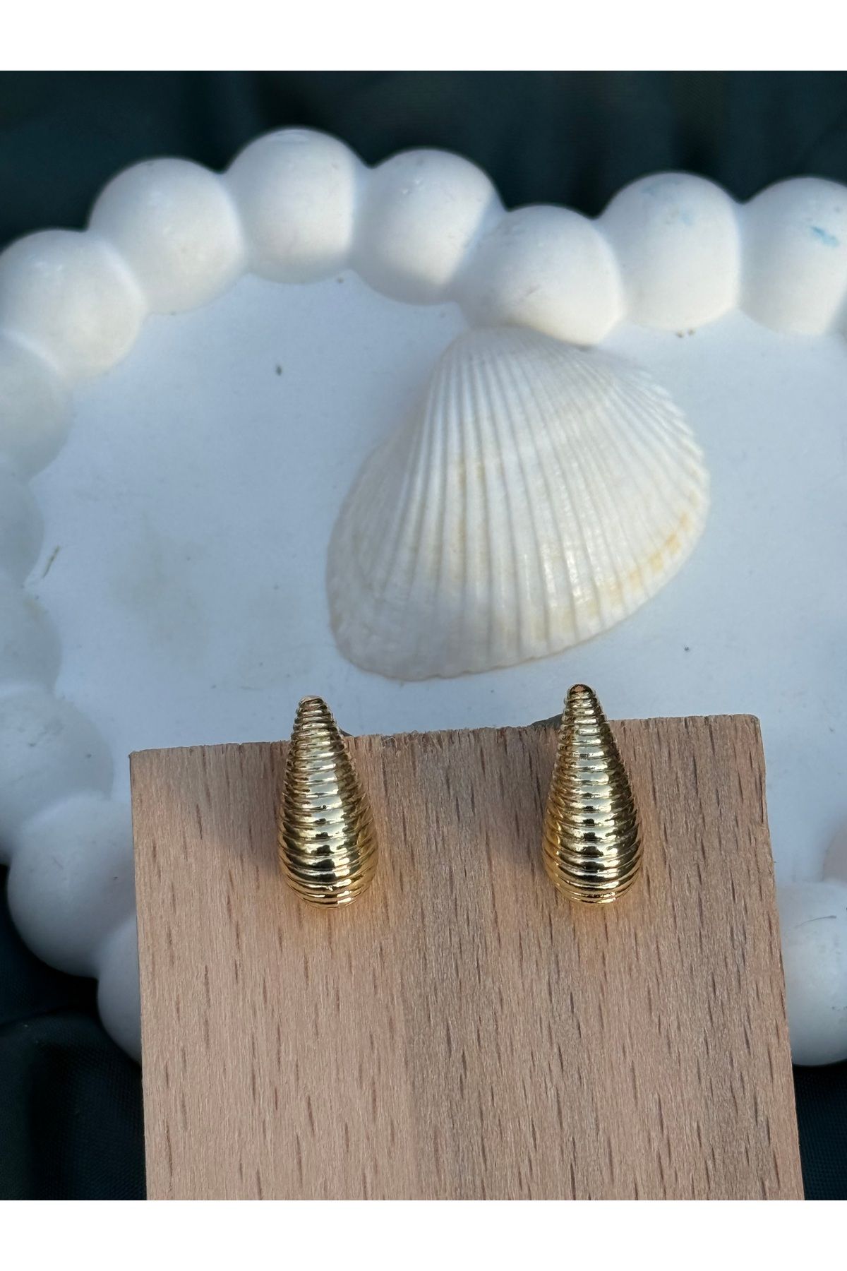 Store Golden Shell Küpe
