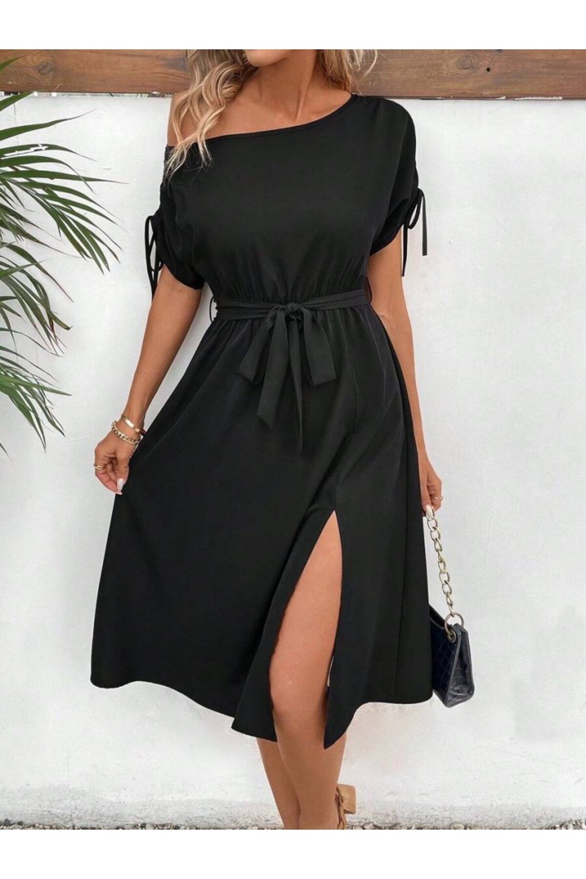 velmorafashion Kadın Tek Omuzu Açık Kol Ucu Fiyonklu Belden Kuşaklı Yırtmaç Detaylı Viskon Elbise