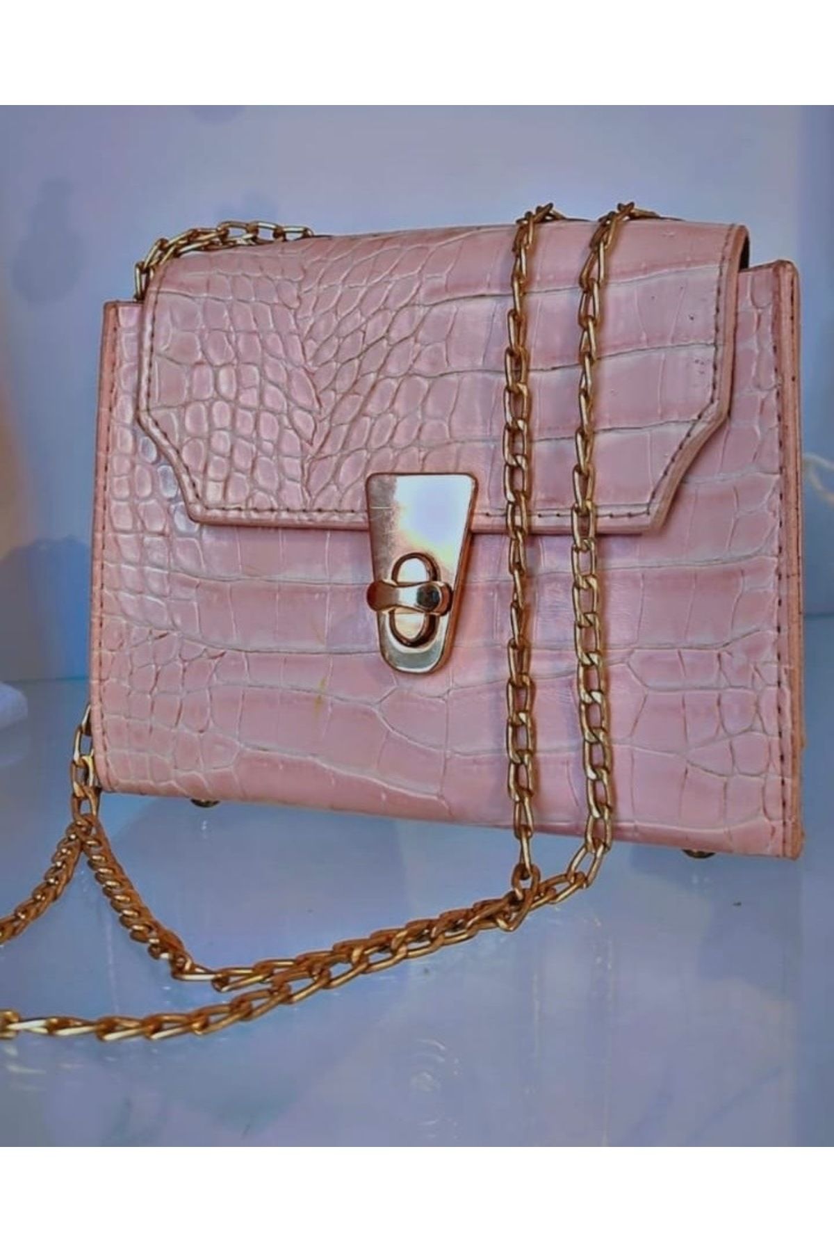 Butik KADIN EL ÇANTASI GÜNLÜK KULLANIMA UYGUN RENKLİ