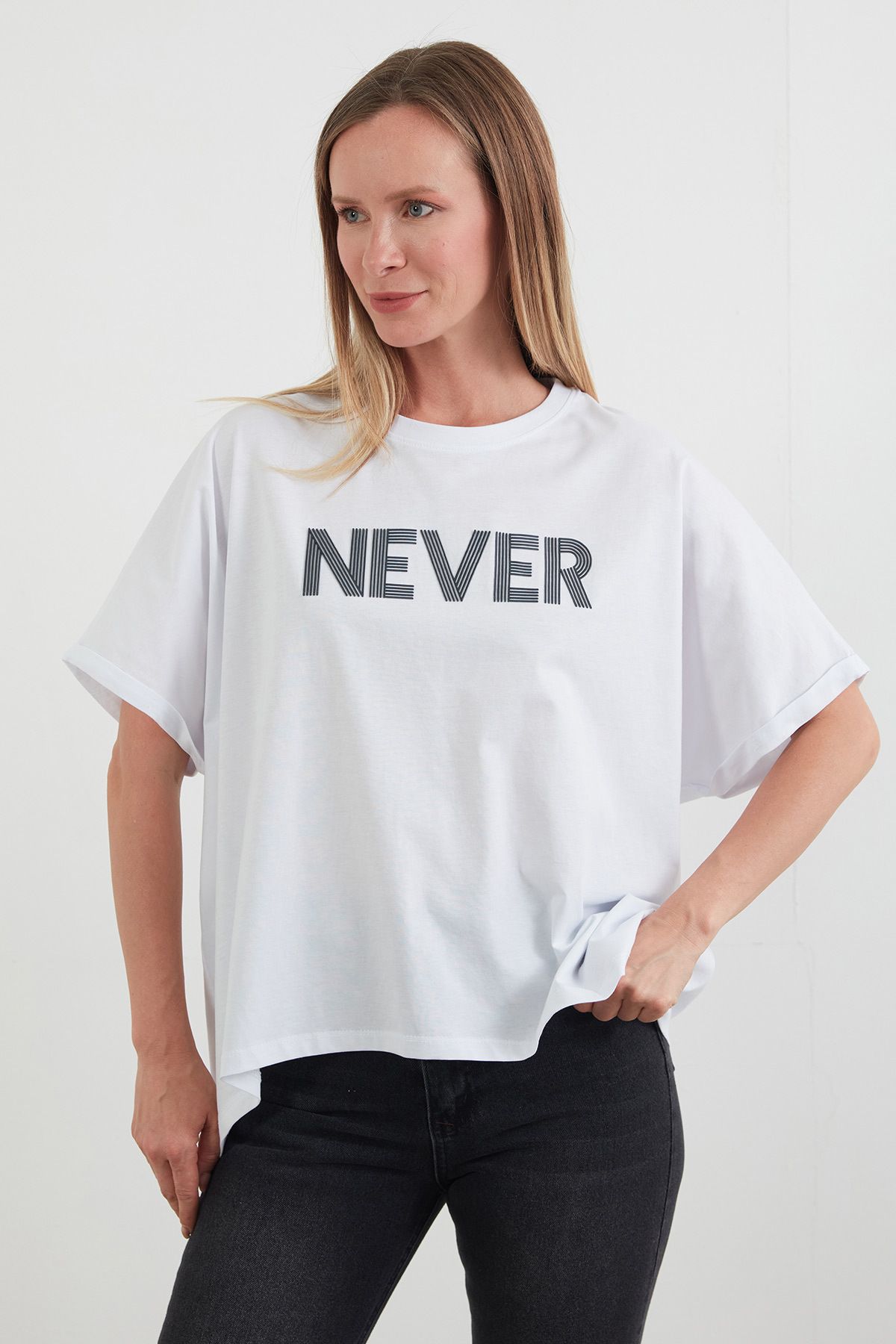 Fulla Moda Never Yazı Kabartmalı Oversize Tişört