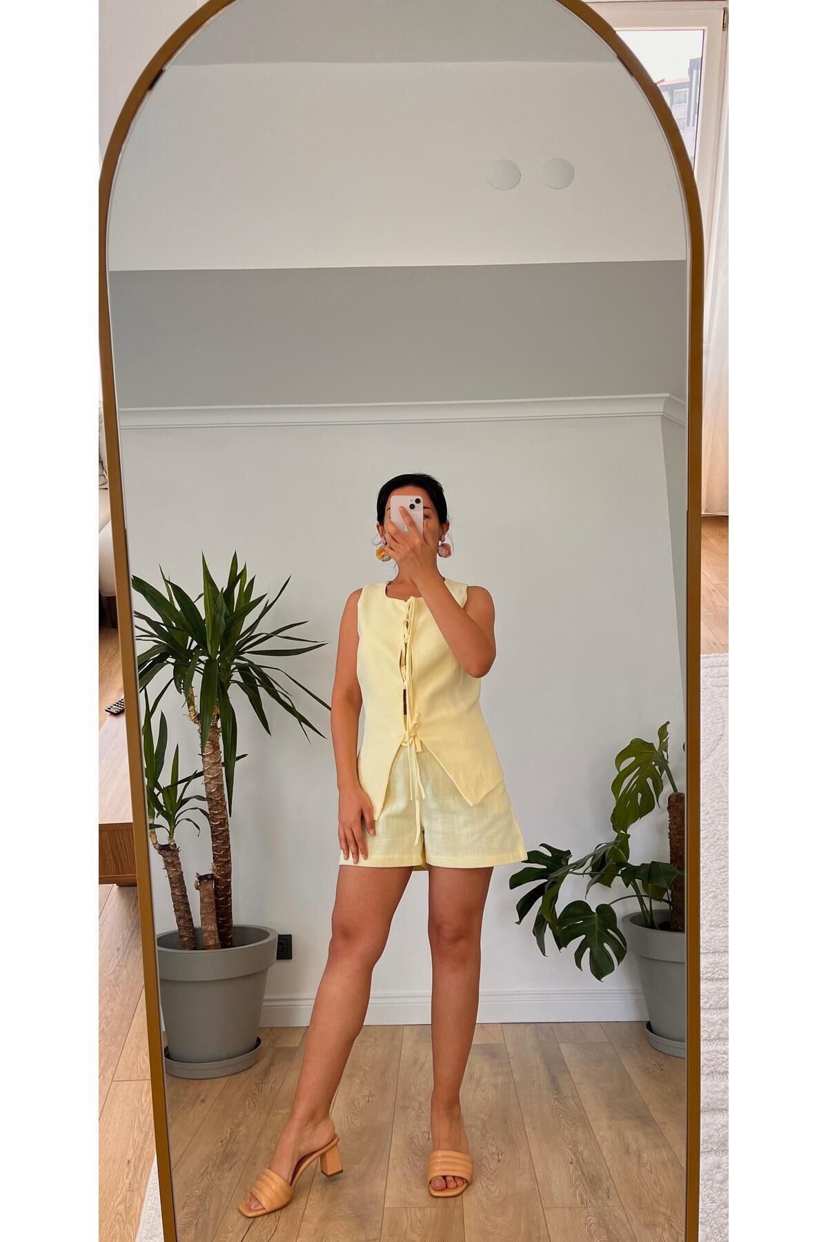 Bronze Butik Bağcıklı Yelek Şort Takım