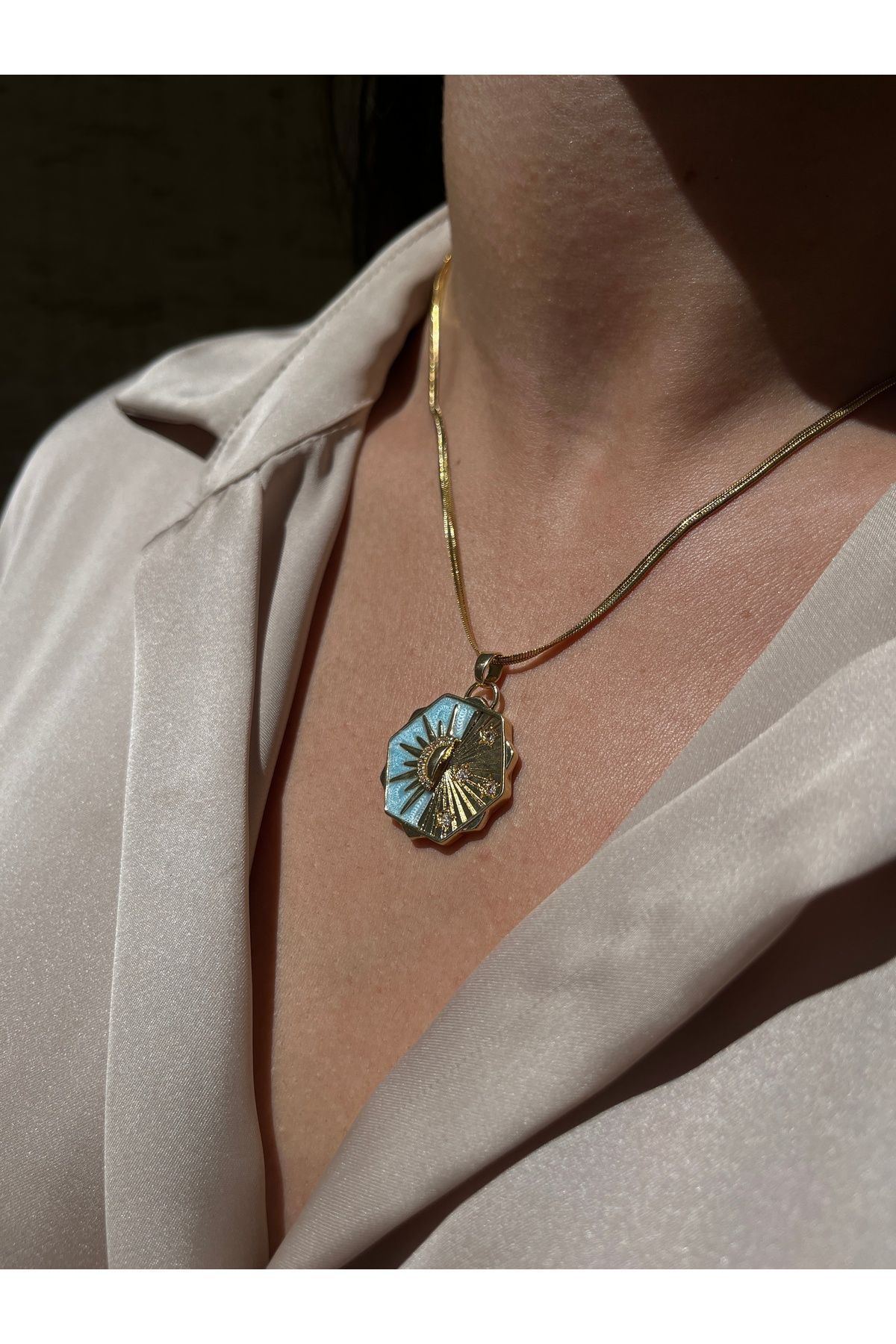 Lilac Jewelry Paslanmaz Çelik Güneş Yıldız Kolye
