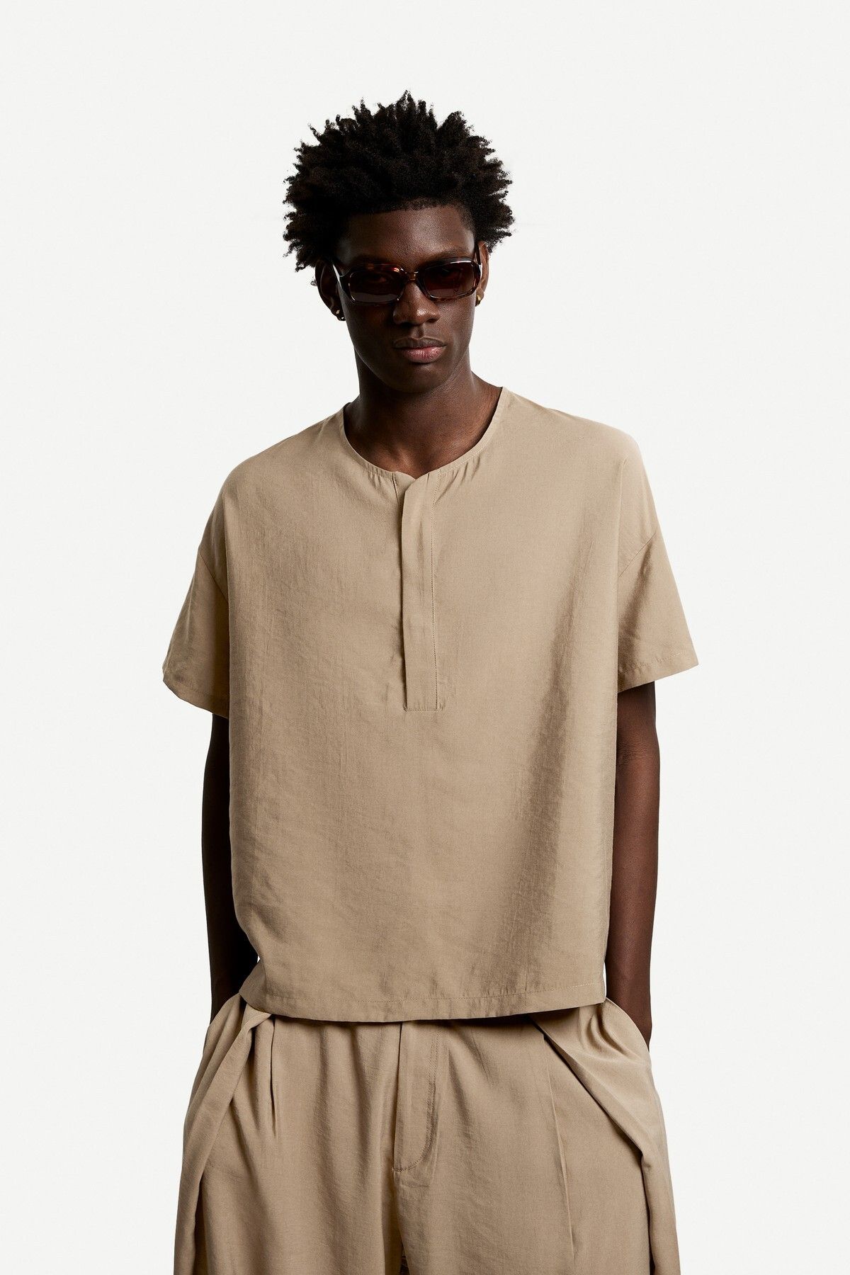 Bershka Oversize, dökümlü kısa kollu gömlek