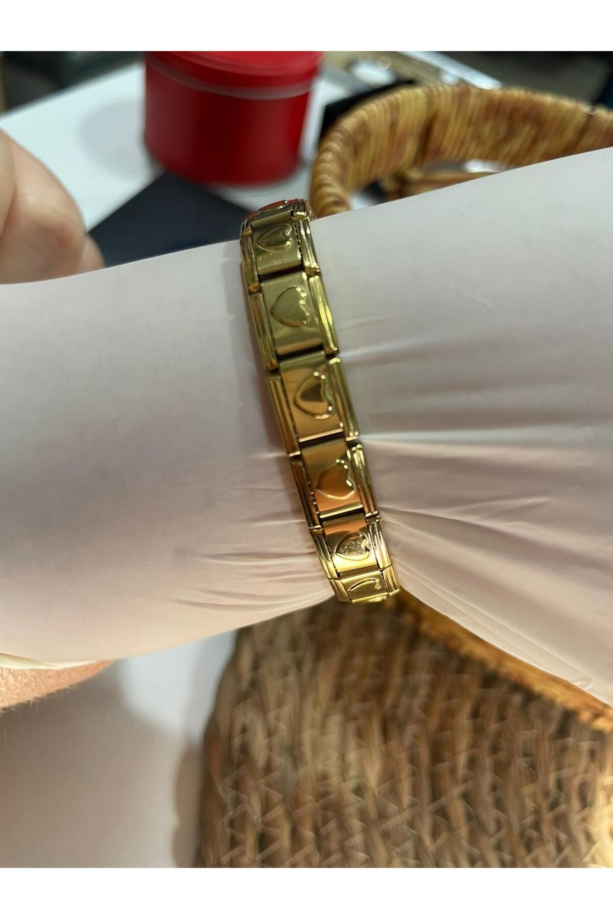 Tasarım Çelik İtalyan Kalpli Carhmlı Gold Bileklik