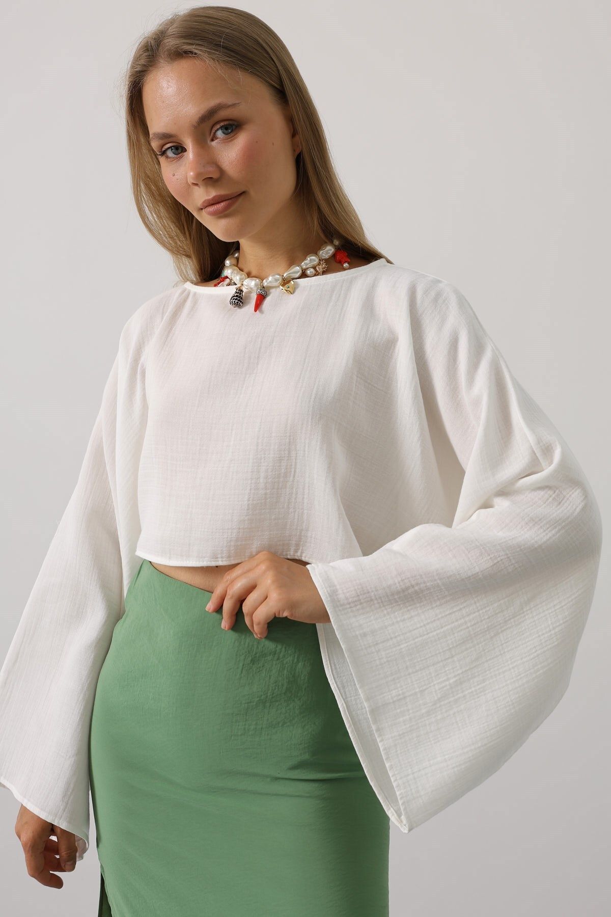 suphias YARASA KOLLU CROP BLUZ