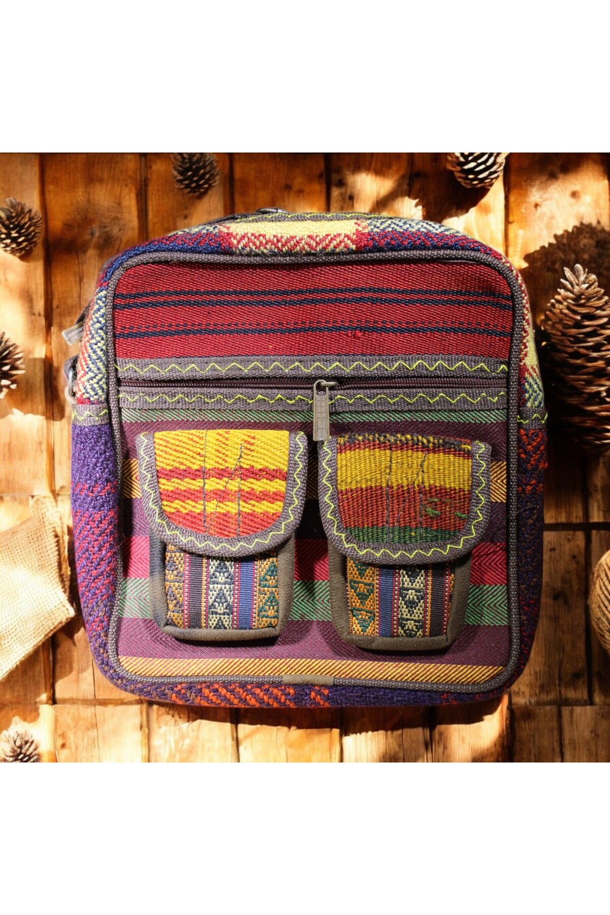 DEHNA El Dokuma Kilim Desenli Omuz Çantası – Çift Cep (En: 25CM, Boy: 25CM, Genişlik: 7cm)