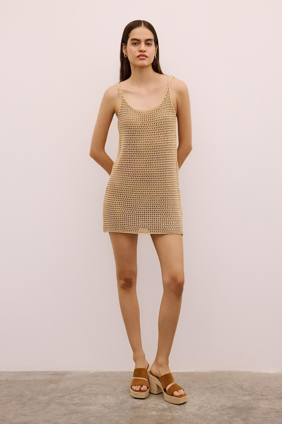 Rue Studio Sim Dokulu Askılı Mini Camel Elbise