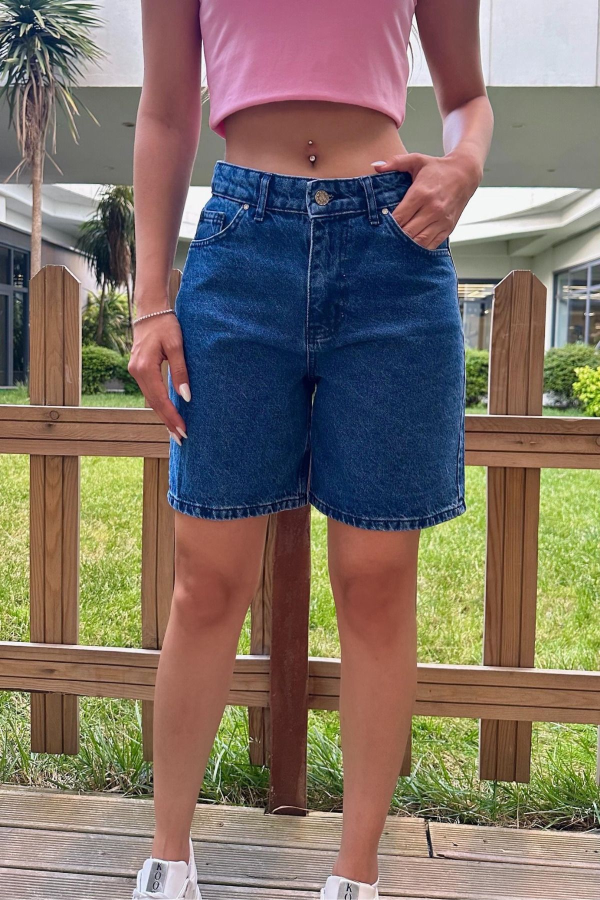 BİKELİFE Kadın Yüksek Bel 5 Cepli Straight Fit Şort Jeans