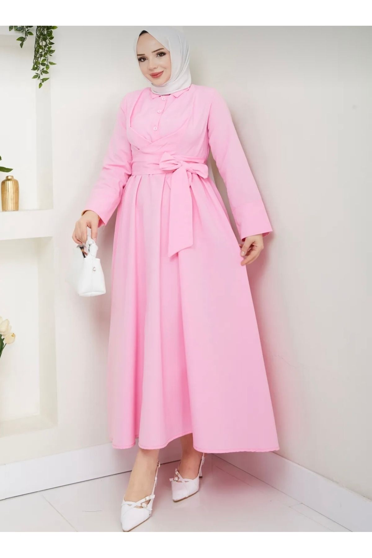 Butik bağlamalı elbise
