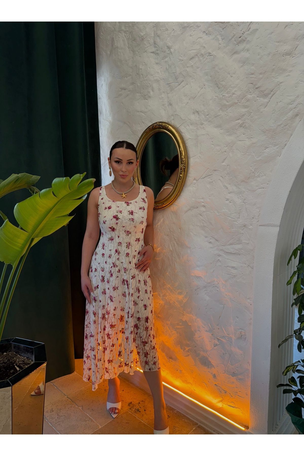 Butikshopik Butik Shopik çiçek desenli dantel elbise