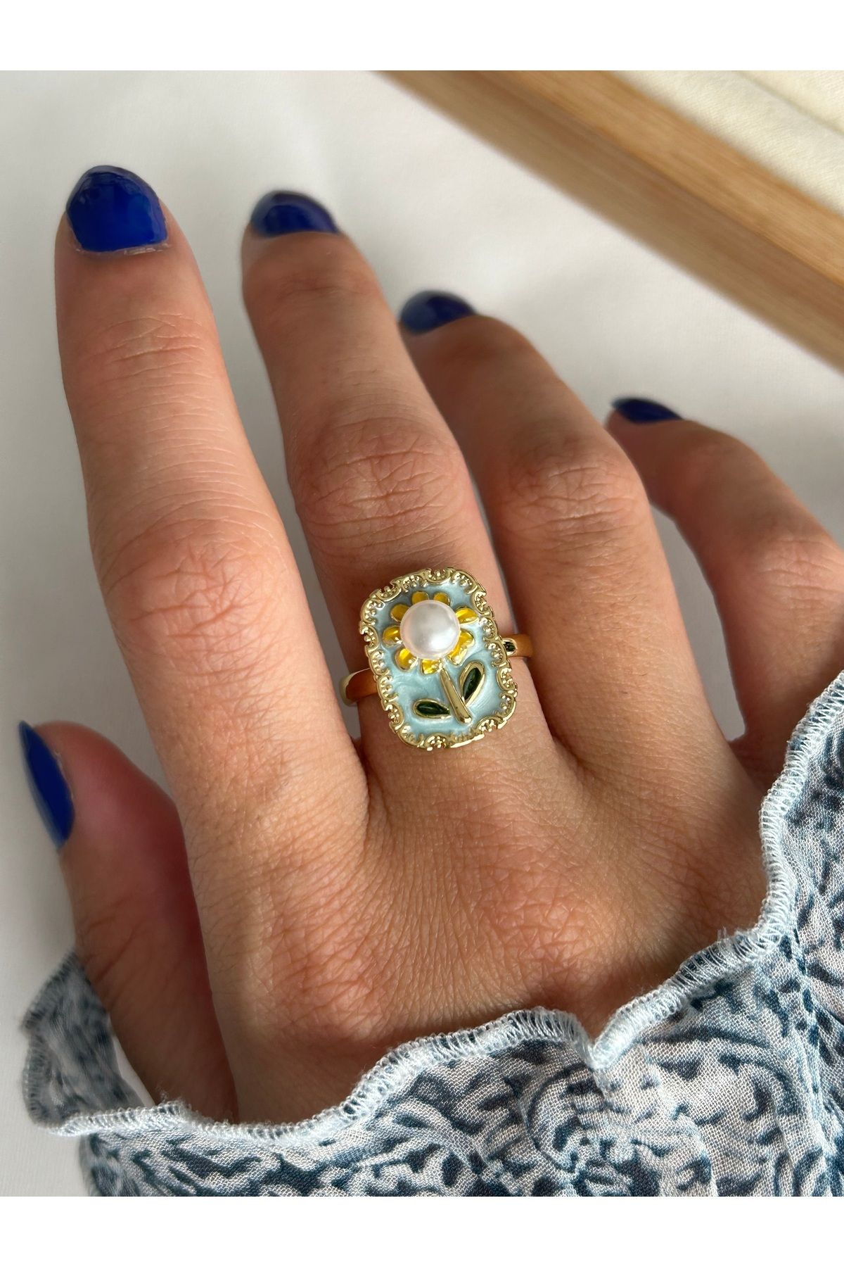 ringbox Çelik Kararmaz Turkuaz Mineli İncili Papatya Yüzük