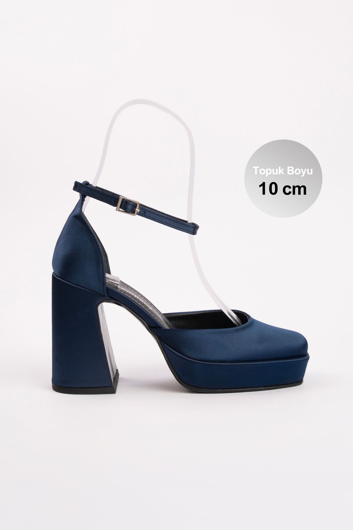 E&L Company 10cm Lacivert saten, burnu kapalı, köşeli kalıp. Bu ürün koşma garantilidir.