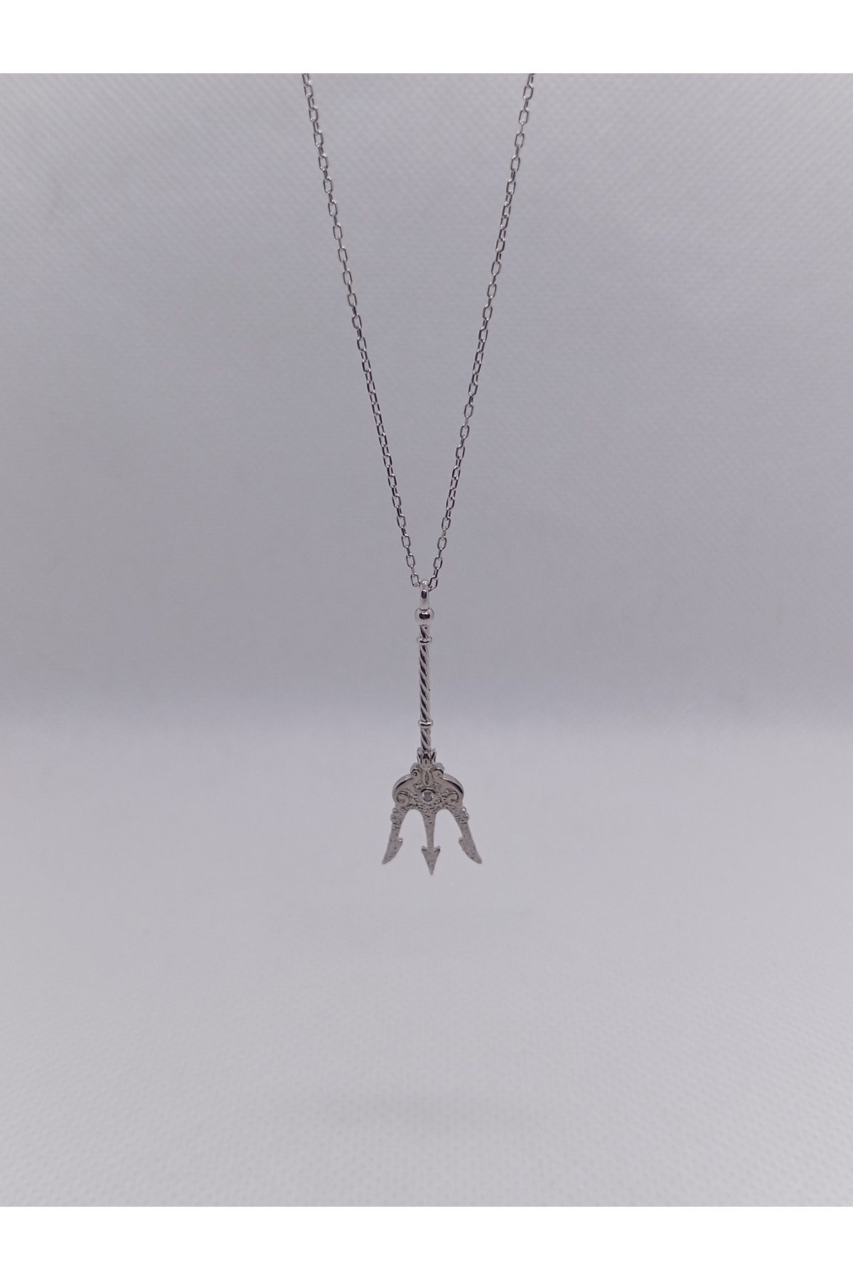 Kjewelry 925 Ayar Gümüş Üç Dişli Mızrak Kolye