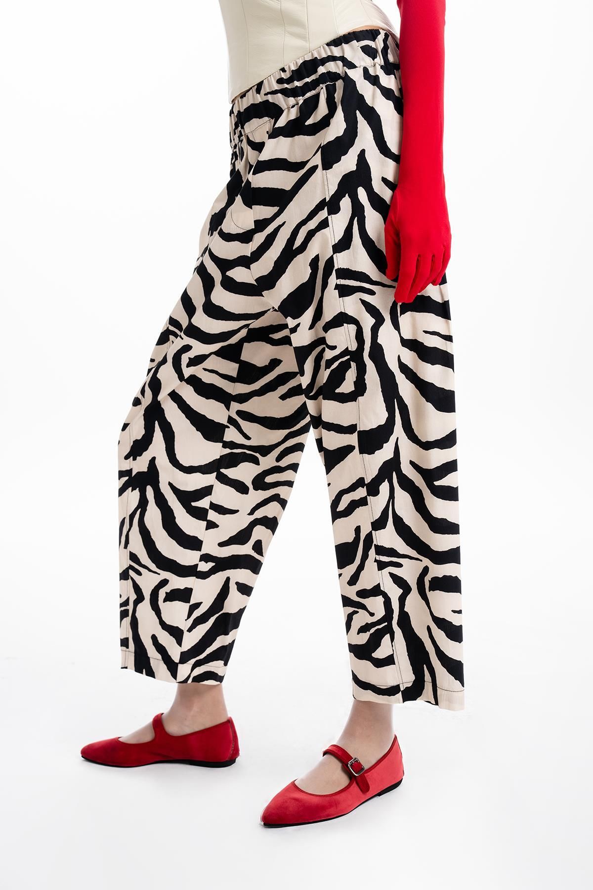 MİİN SİYAH BEJ ZEBRA DESENLİ BOL PAÇA PANTOLON