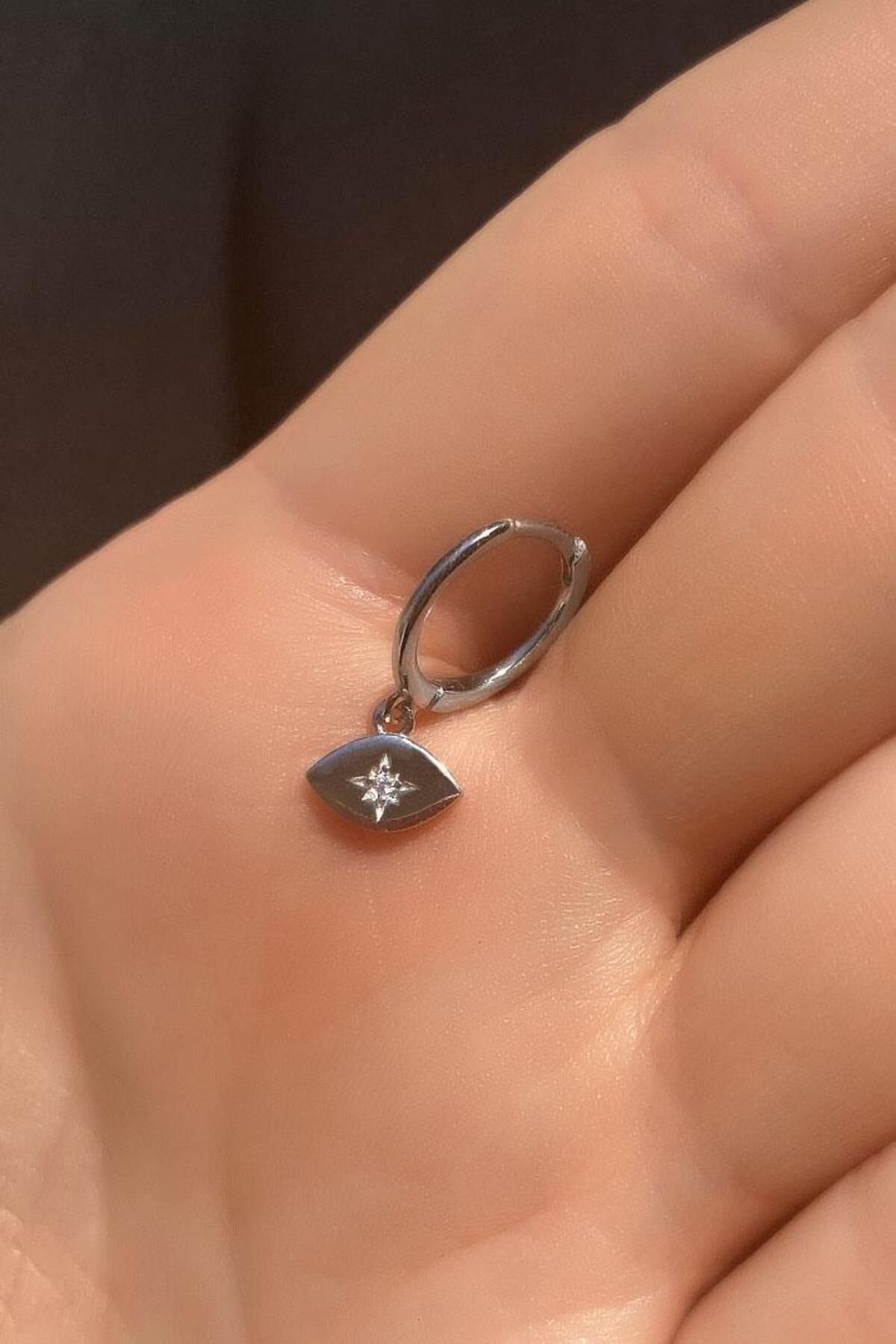 Spossy Silver Jewelry Kutup Yıldızı Piercing Küpe