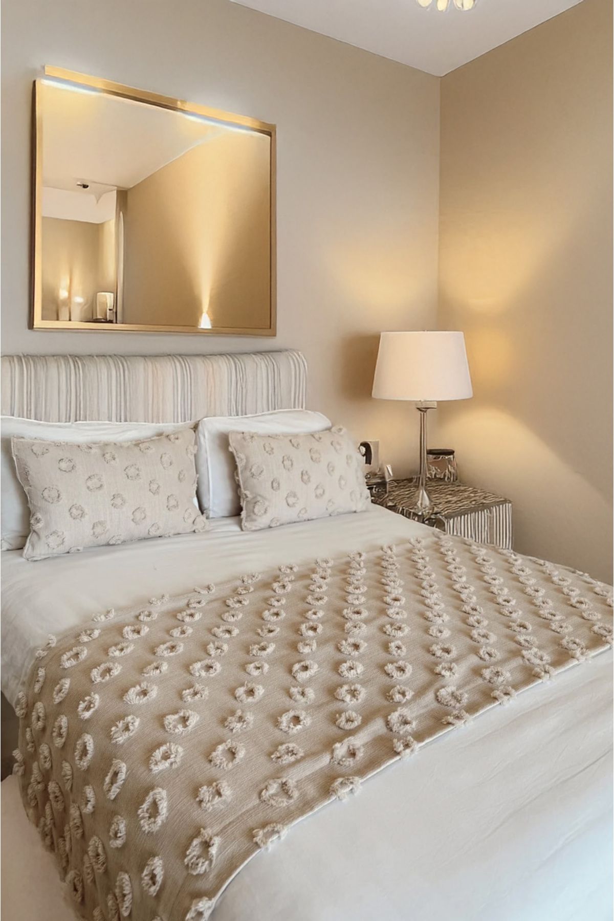 EVYA Yatak Runner ve Yastık Kılıfı Seti 70x260 cm 2li 50x70 cm Çift Kişilik Şönil Ponponlu Yatak Şalı
