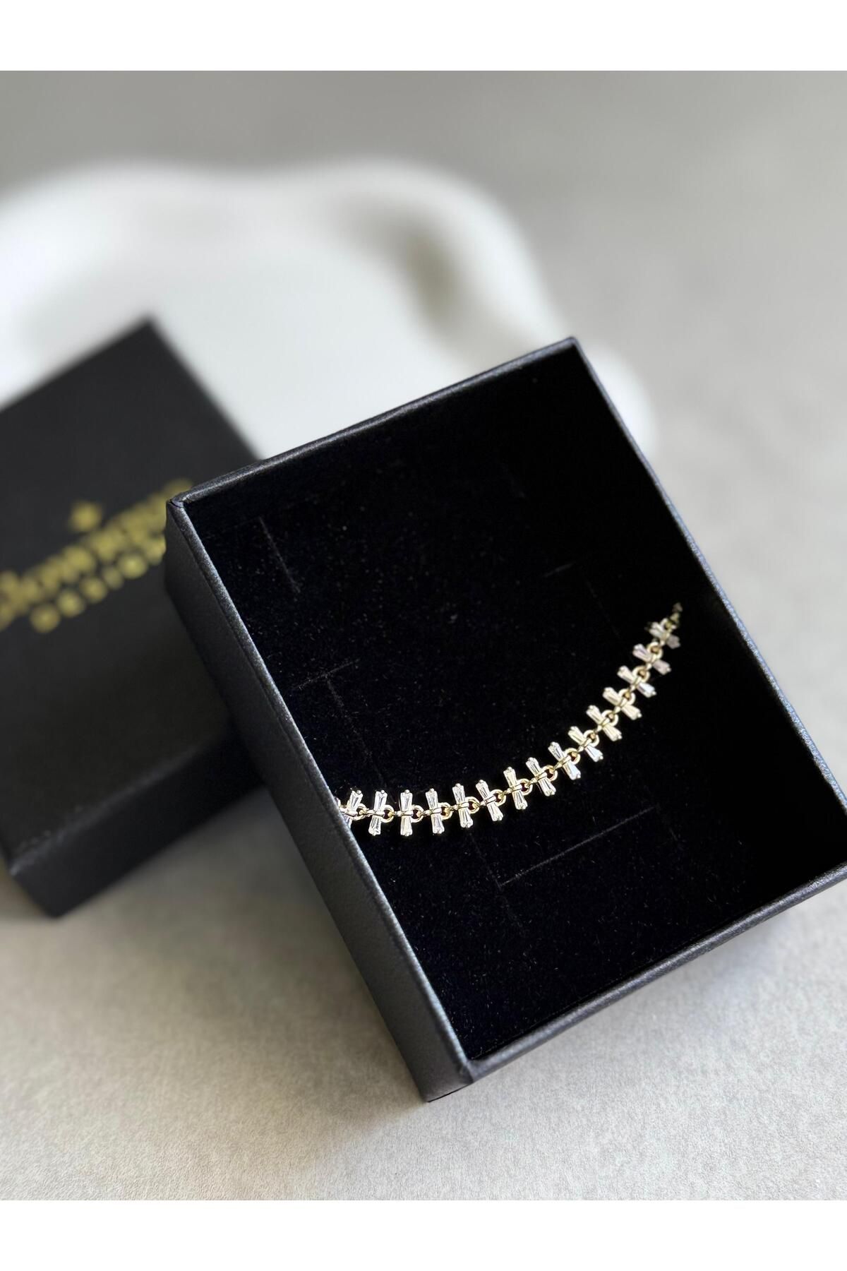 Glowique Design 925 Ayar Gold İnce Taşlı Bileklik