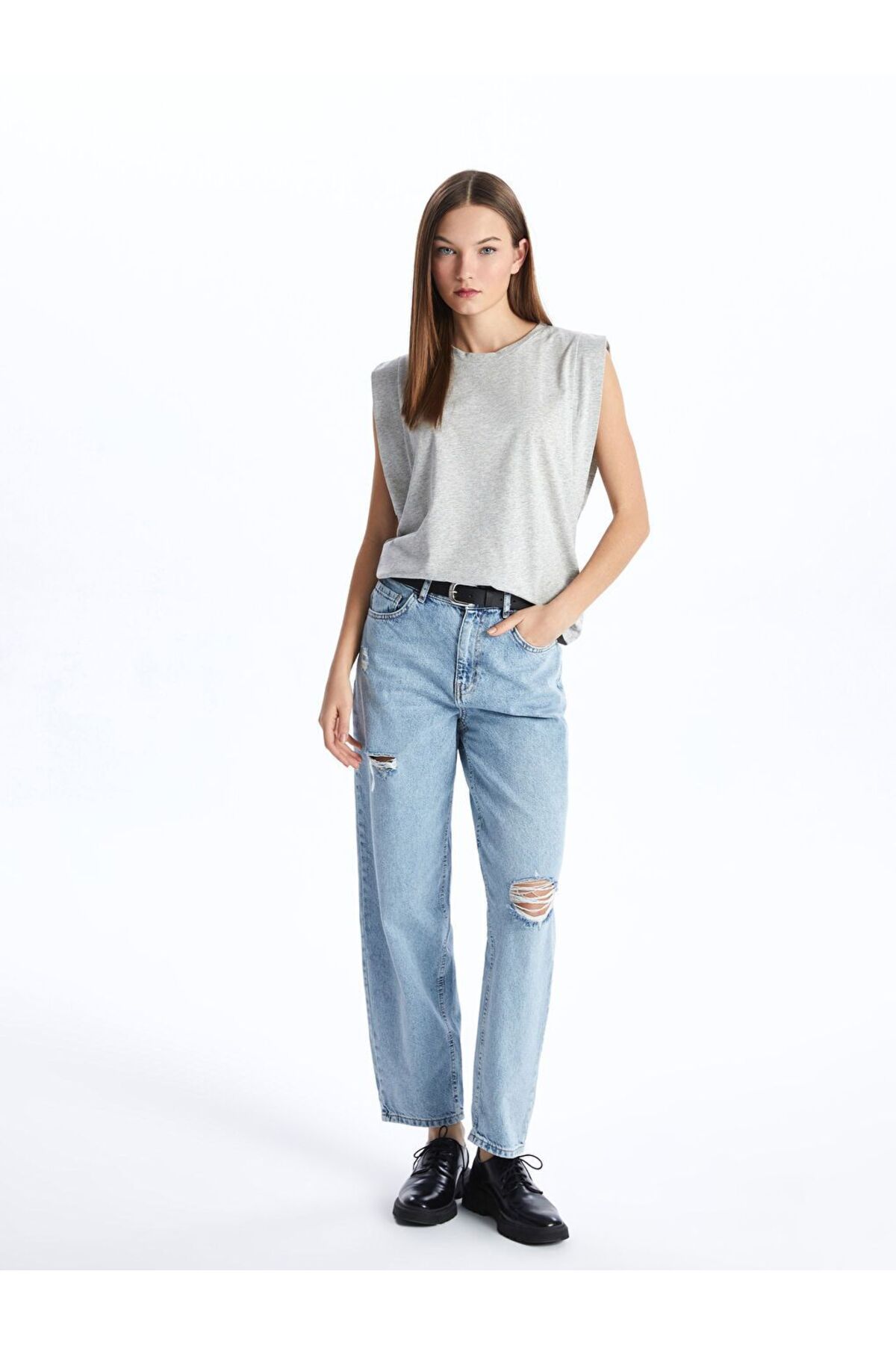 LC Waikiki Indigo Boyfriend Yırtık Detaylı Kadın Jean Pantolon