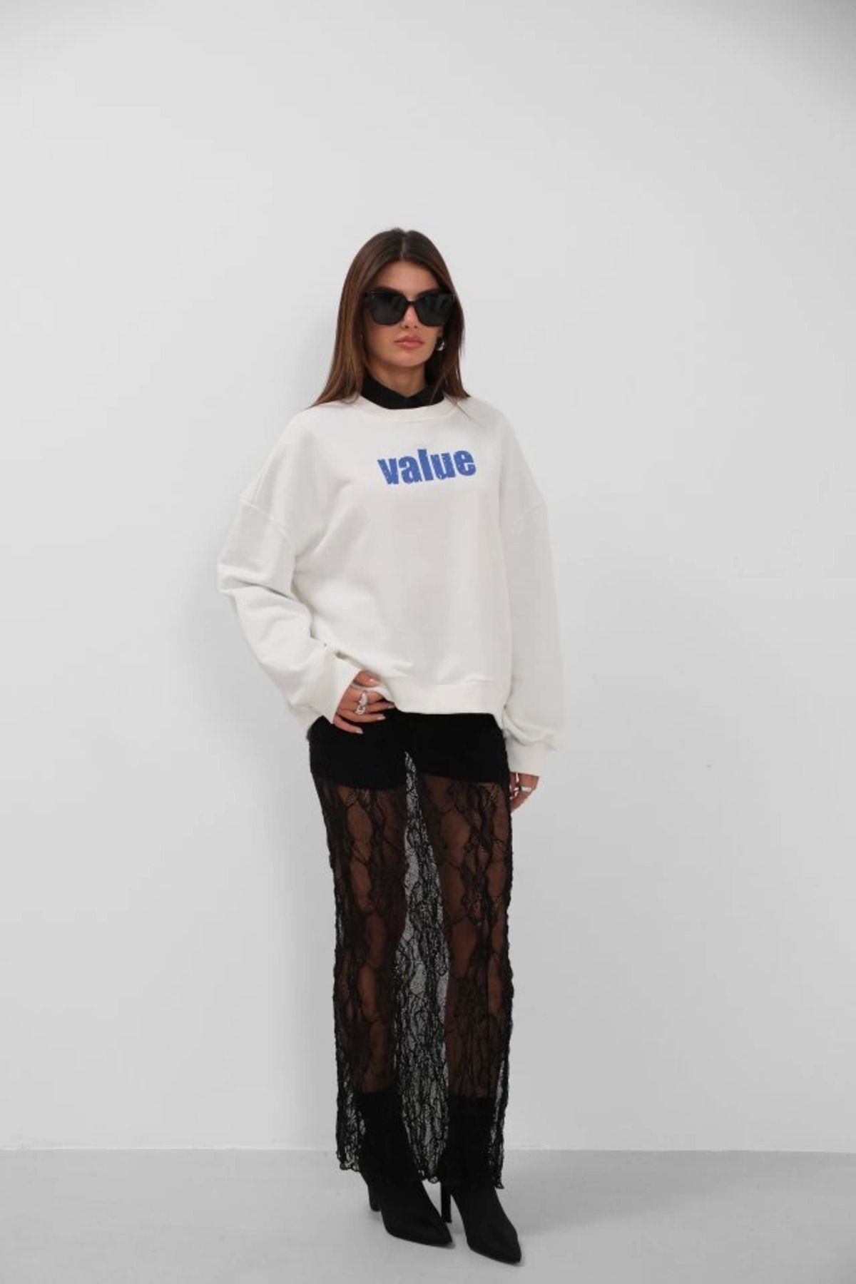 Omarı Rahat ve Şık Oversize Sweatshirt