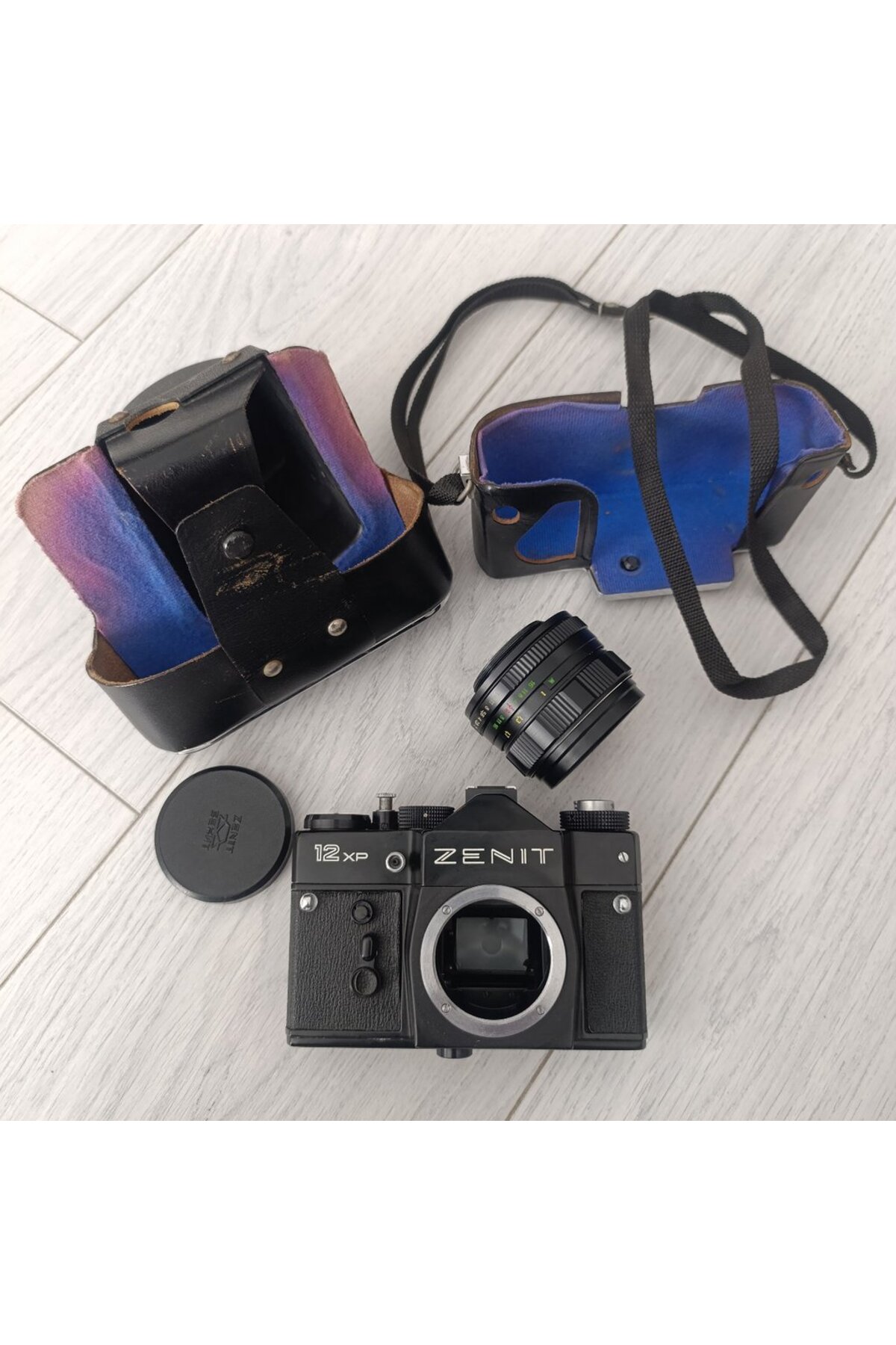 Appareil photo Zenit 12XP 35 mm avec rouleau de film GRATUIT ! Testé et fonctionnel - France