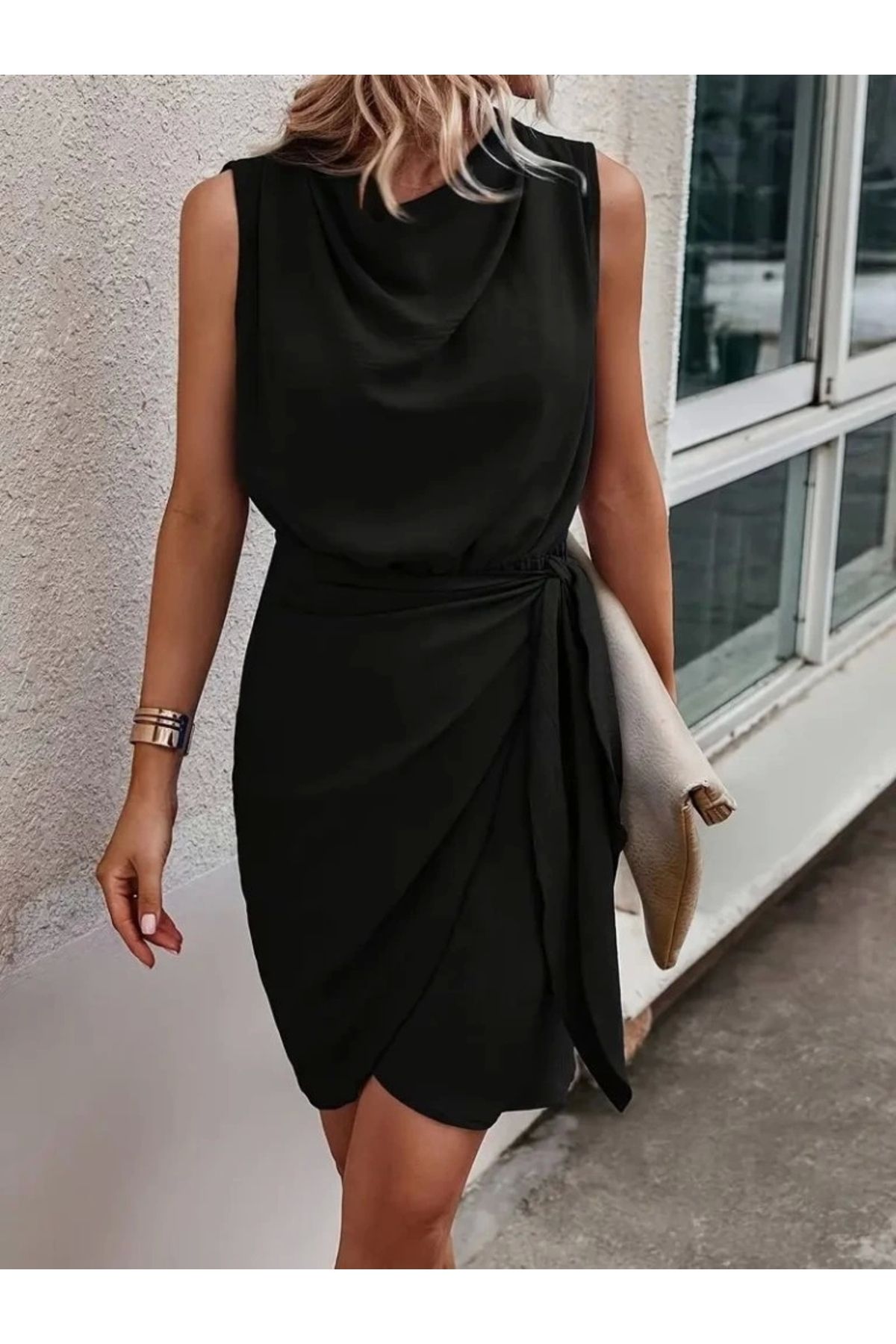 Butik Kadın Sıfır Kollu Degaje Yakalı Yandan Bağlamalı Aerobin Elbise