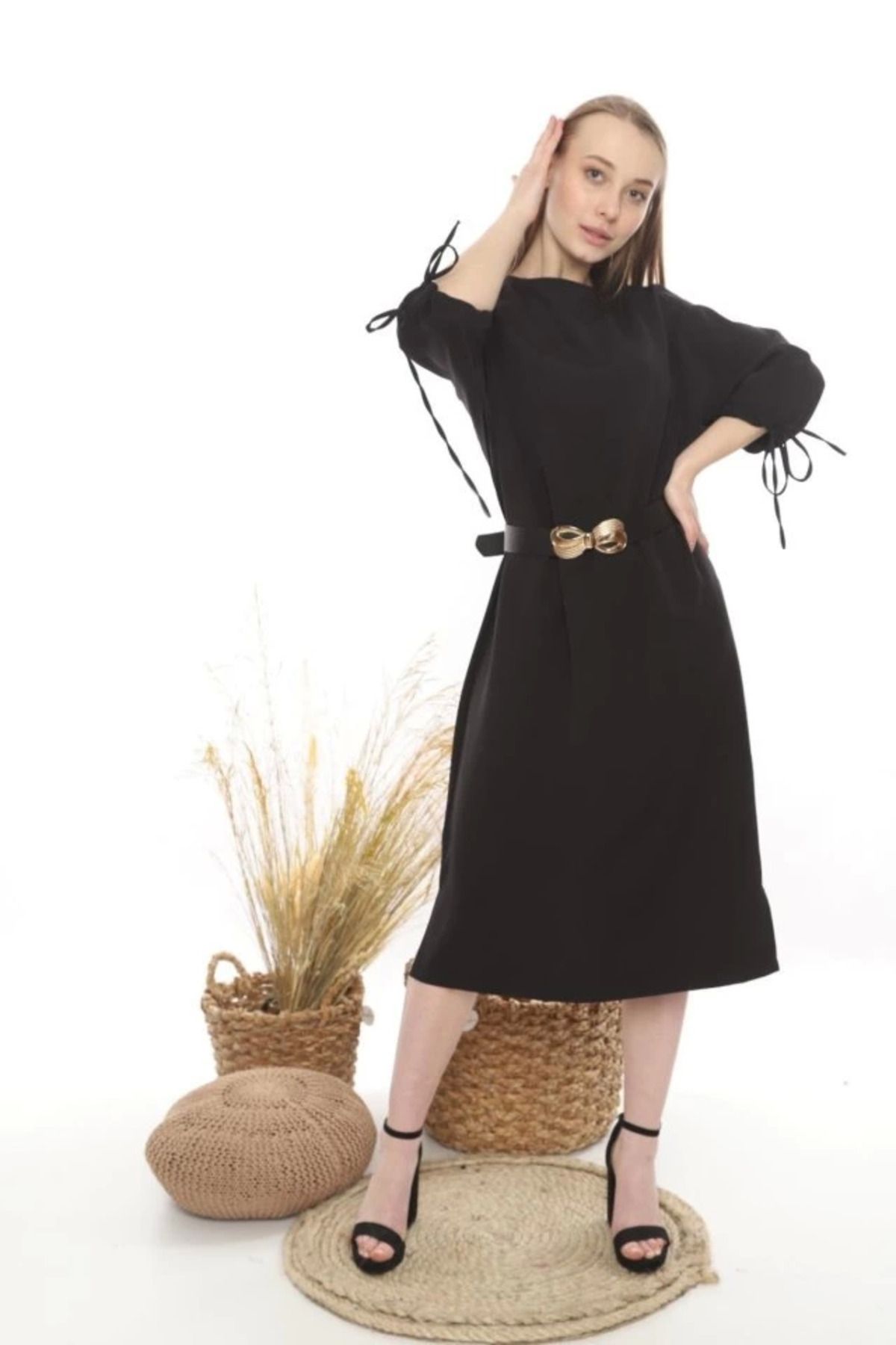 Omarı Omarı Siyah Yırtmaçlı Bodycon Elbise