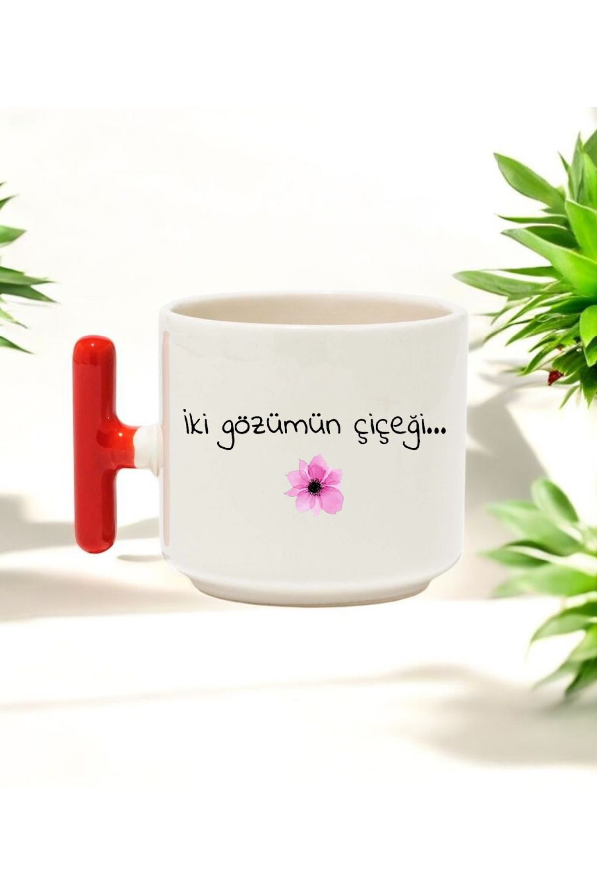 BB TRADE İki Gözümün Çiçeği Tasarımlı Kırmızı T Kulplu Seramik Baskılı Kupa Bardak 250 ML
