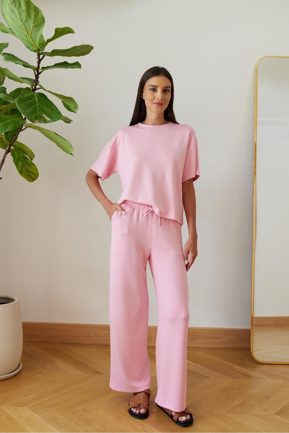 Askı Tekstil Pembe Modal Kumaş Yazı Baskılı Bluz Pantolon Takım