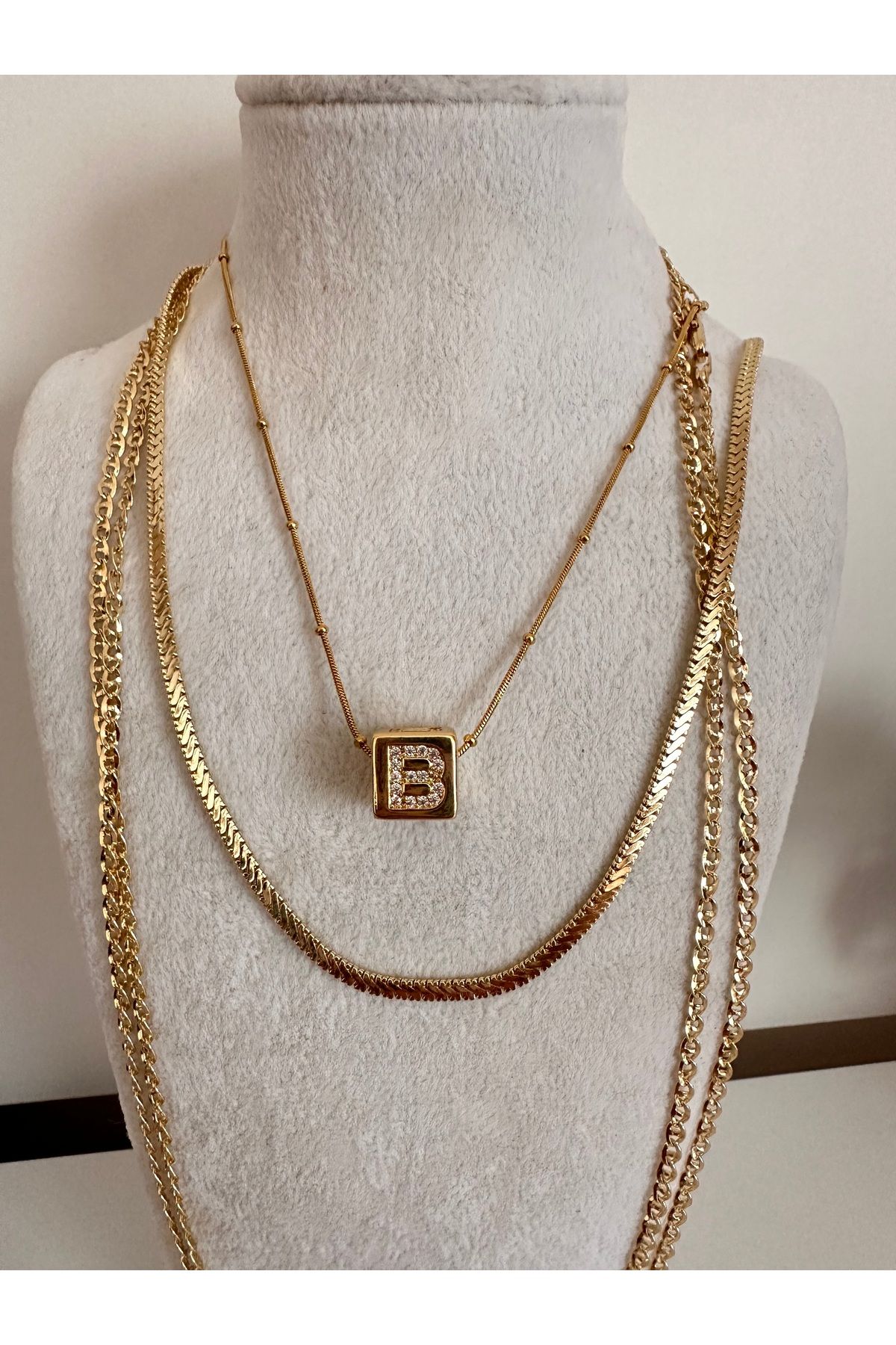 shop Çelik B harfi kararmaz kolye