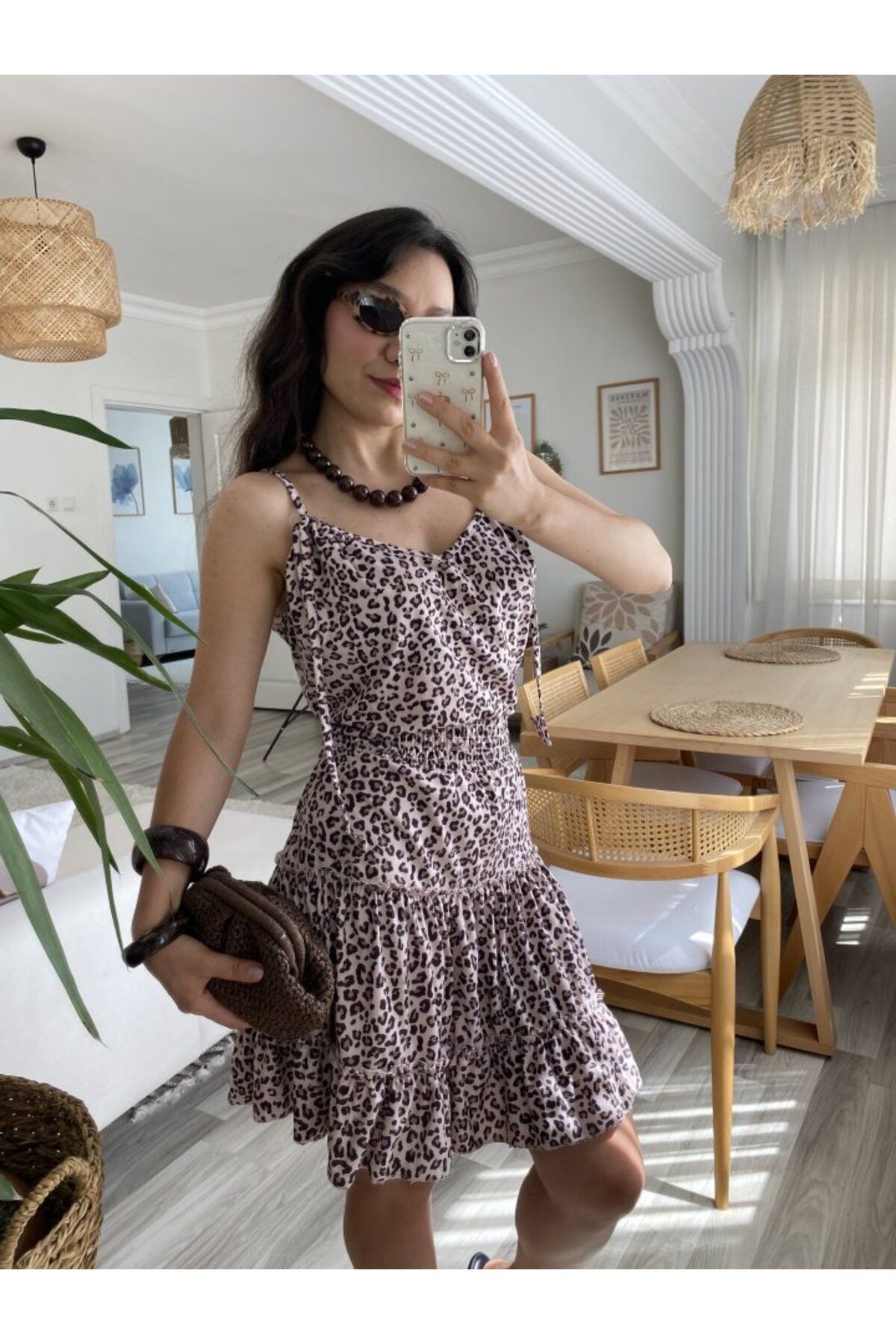 isez Kadın Askılı V Yaka Beli Pileli Leopar Desen Eteği Fırfırlı Süprem Elbise