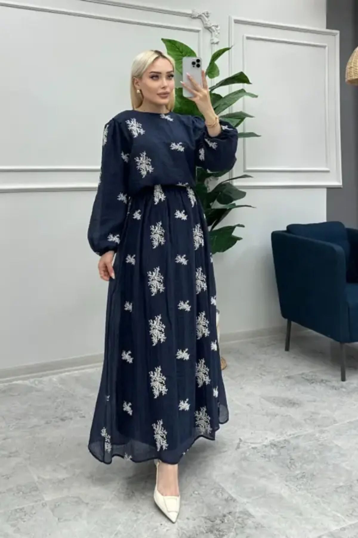 Butik CAMELYA - ALT ÜST TAKIM - ASTARLI - LACİVERT RENK - TÜL KUMAŞ - ÇİÇEK NAKIŞ DETAYLI