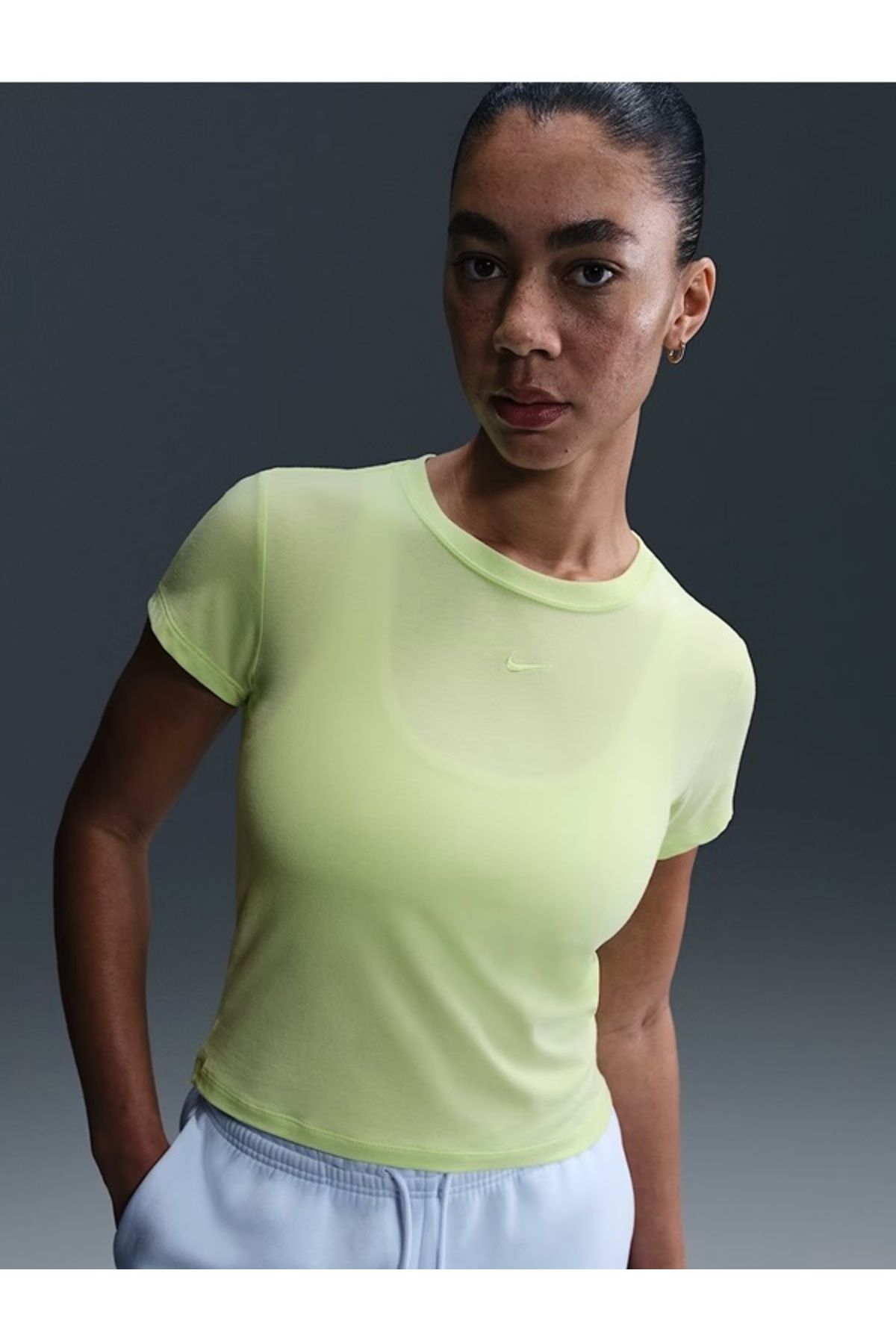 Nike Chill Knit Crop Kadın T-Shirt