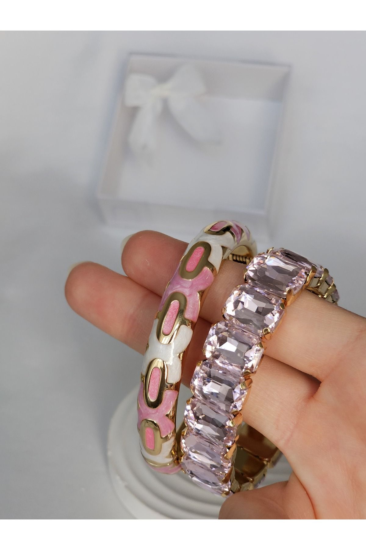 Roya Happiness MİNELİ BİLEZİK PEMBE KADIN BİLEKLİK GOLD GÜMÜŞ YAZLIK ALAÇATI BİLEKLİK SEVGİLİYE HEDİYE KUTULU