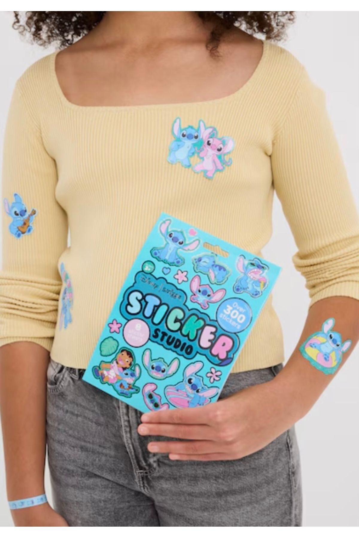 SMIGGLE Stitch Çıkartma Kitabı