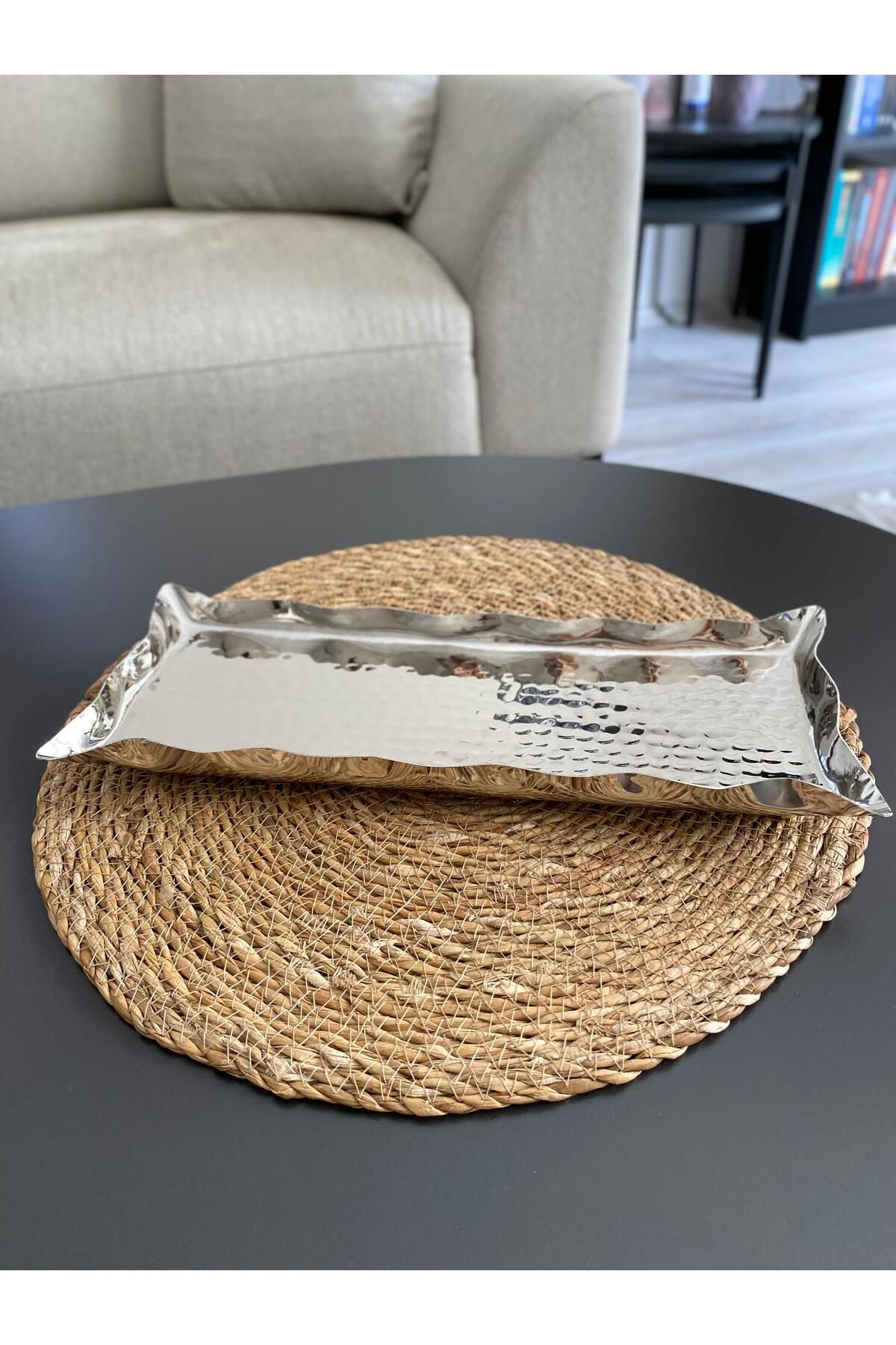 Layla Copper Dalga Desenli Dikdörtgen Gümüş Renk Bakır Kurabiyelik - Sunumluk (31 x 11 cm)