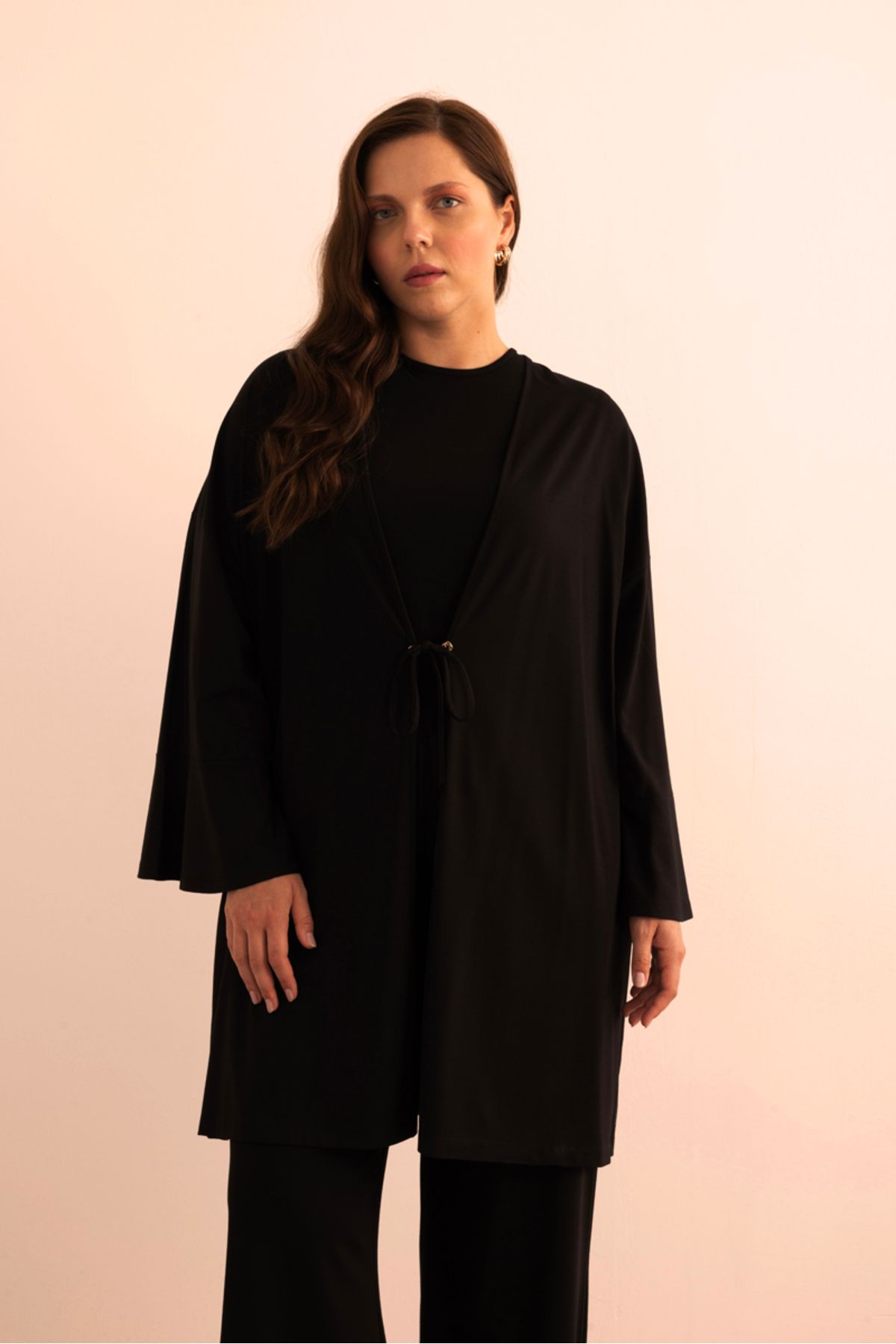 Aker Önden Bağcık Detaylı Örme Kimono