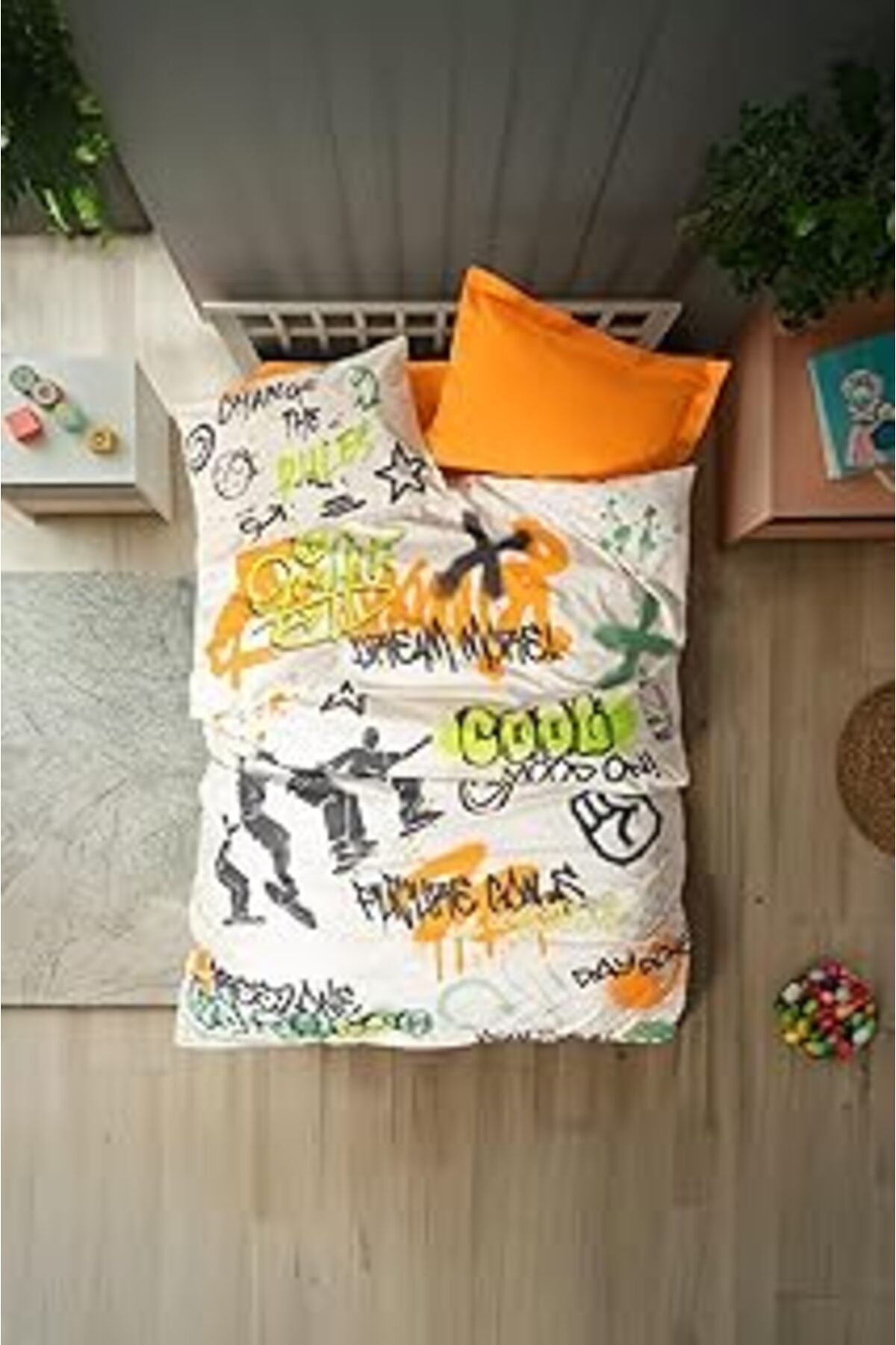 Qedii Cozy Home Genç Odası Tek Kişilik Lastikli Çarşaflı Nevresim Takımı Graffiti Oranj