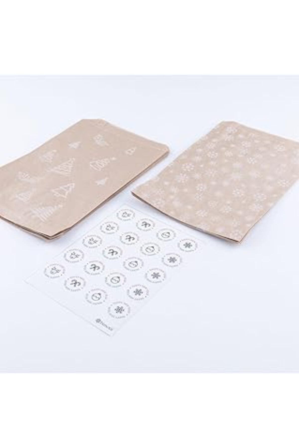 NETWORK ART Bimotif 20 Adet Çam Ve Kar Desenli Kese Kağıdı (18X30 Cm) Ve Yılbaşı Stickerdan Oluşan Set