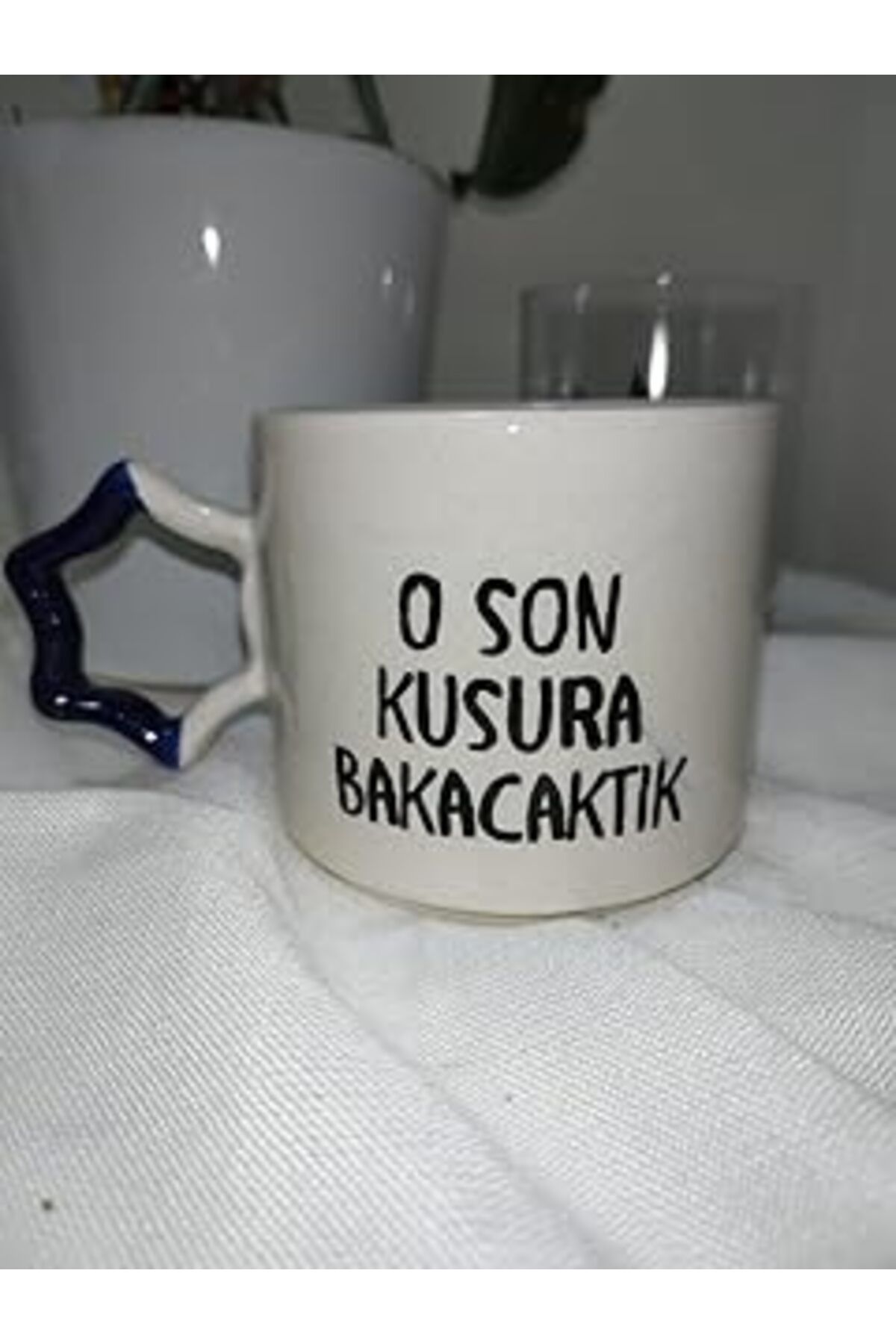 ASİTAN O Son Kusura Bakacaktık Komik Eğlenceli Seramik Kahve Fincanı, Mavi Kulplu, Türkçe Yazılı, Beyaz