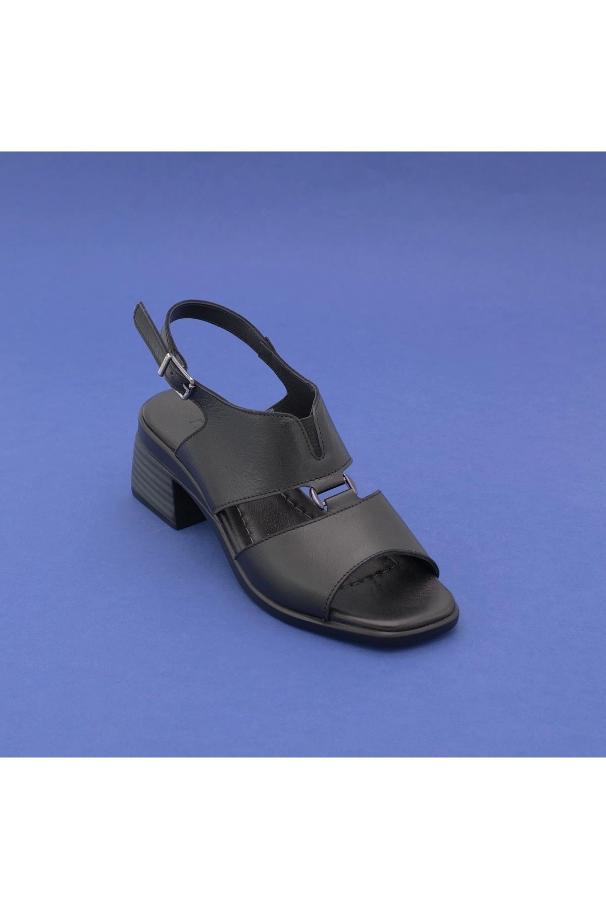 Metin Kundura İZZ 12122 Hakiki Deri Sandalet 6 cm Siyah