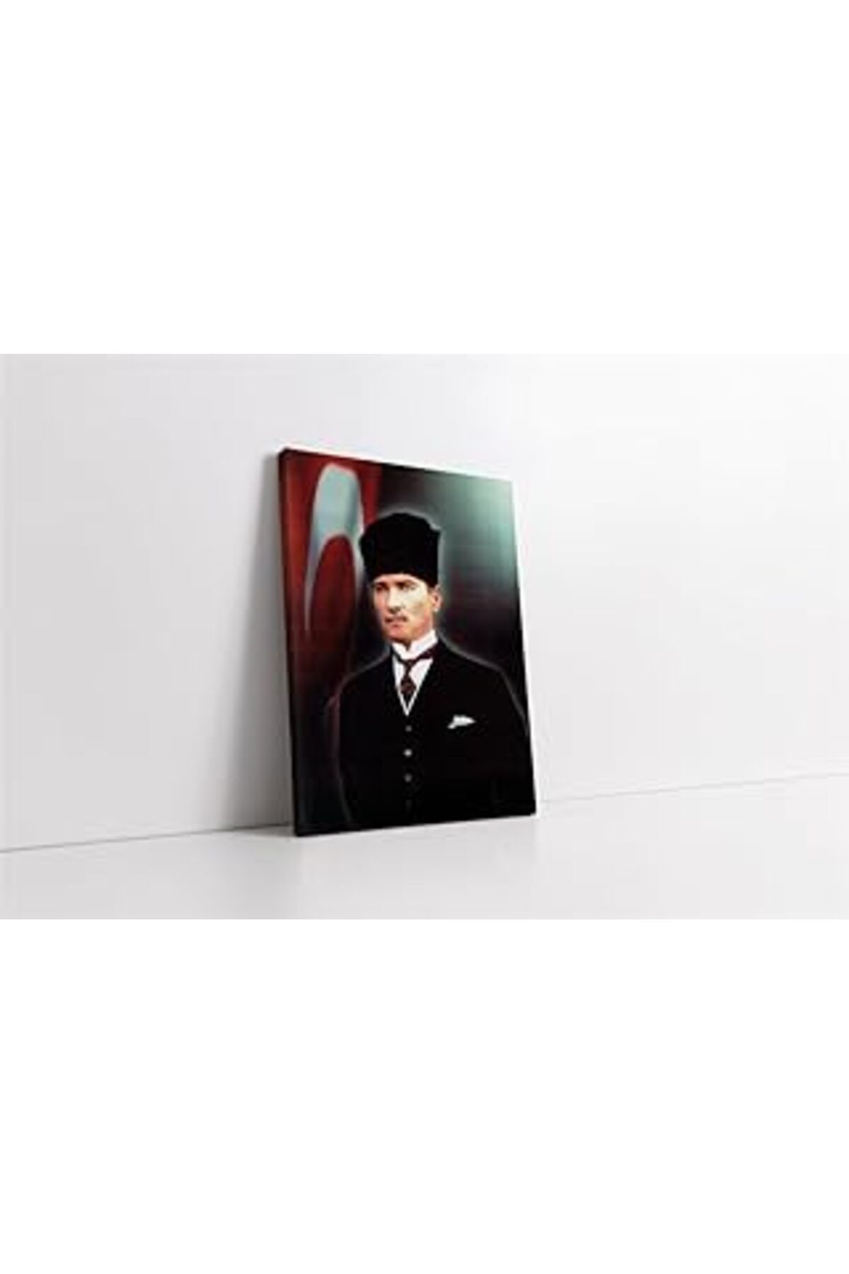 NETWORK ART Tablosan Bayrak Önünde Kalpaklı Atatürk Kanvas Tablo 40X60 Cm Ka02024