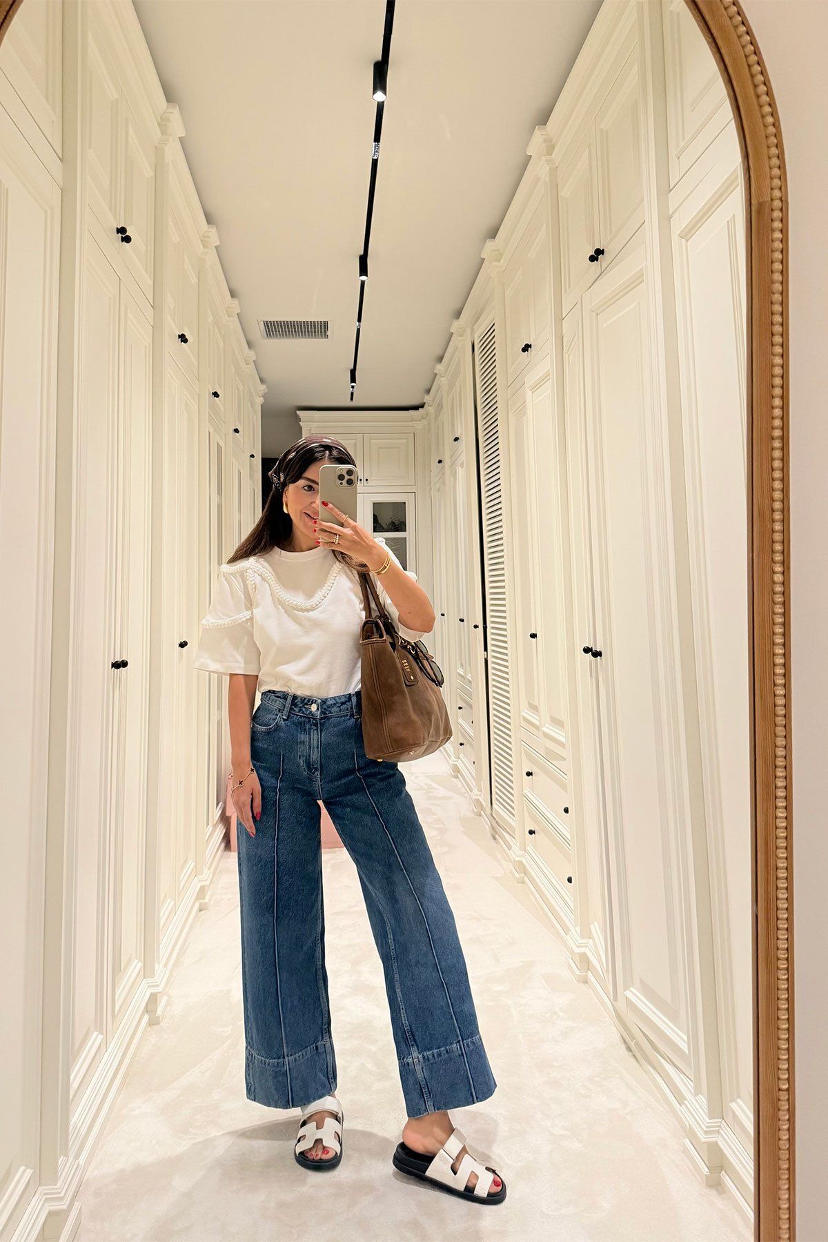 Özge Özgenç Dikiş Detaylı Crop Jean